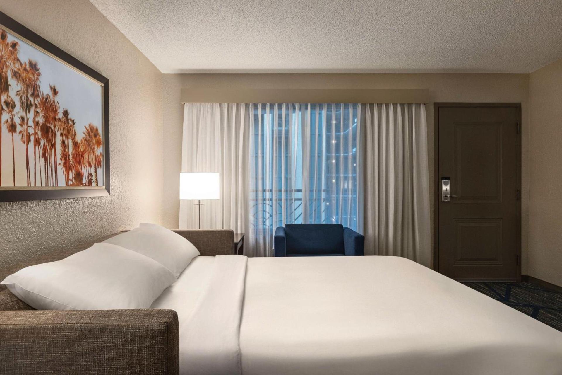Embassy Suites by Hilton Miami International Airport photo 53