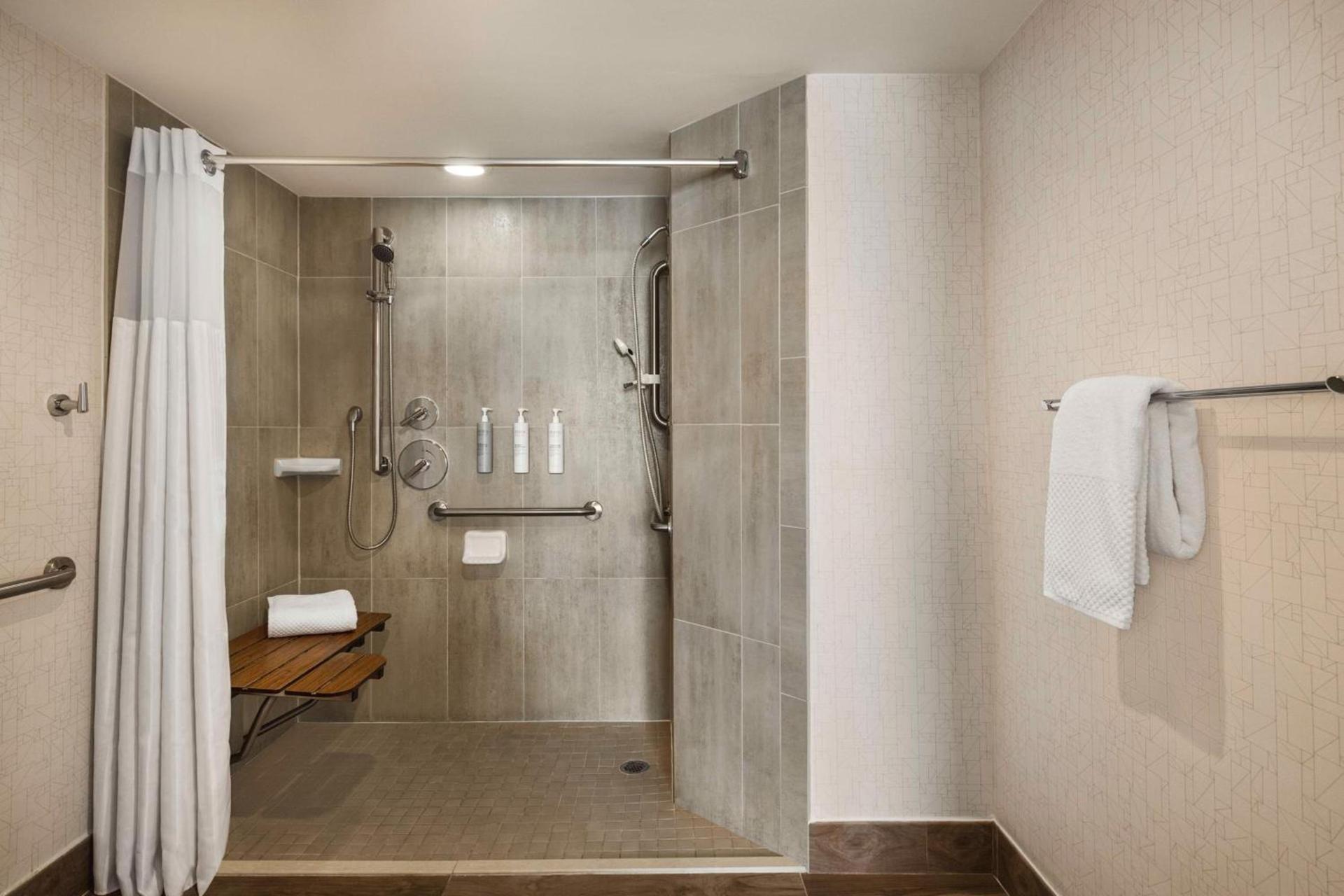 Embassy Suites by Hilton Miami International Airport photo 54