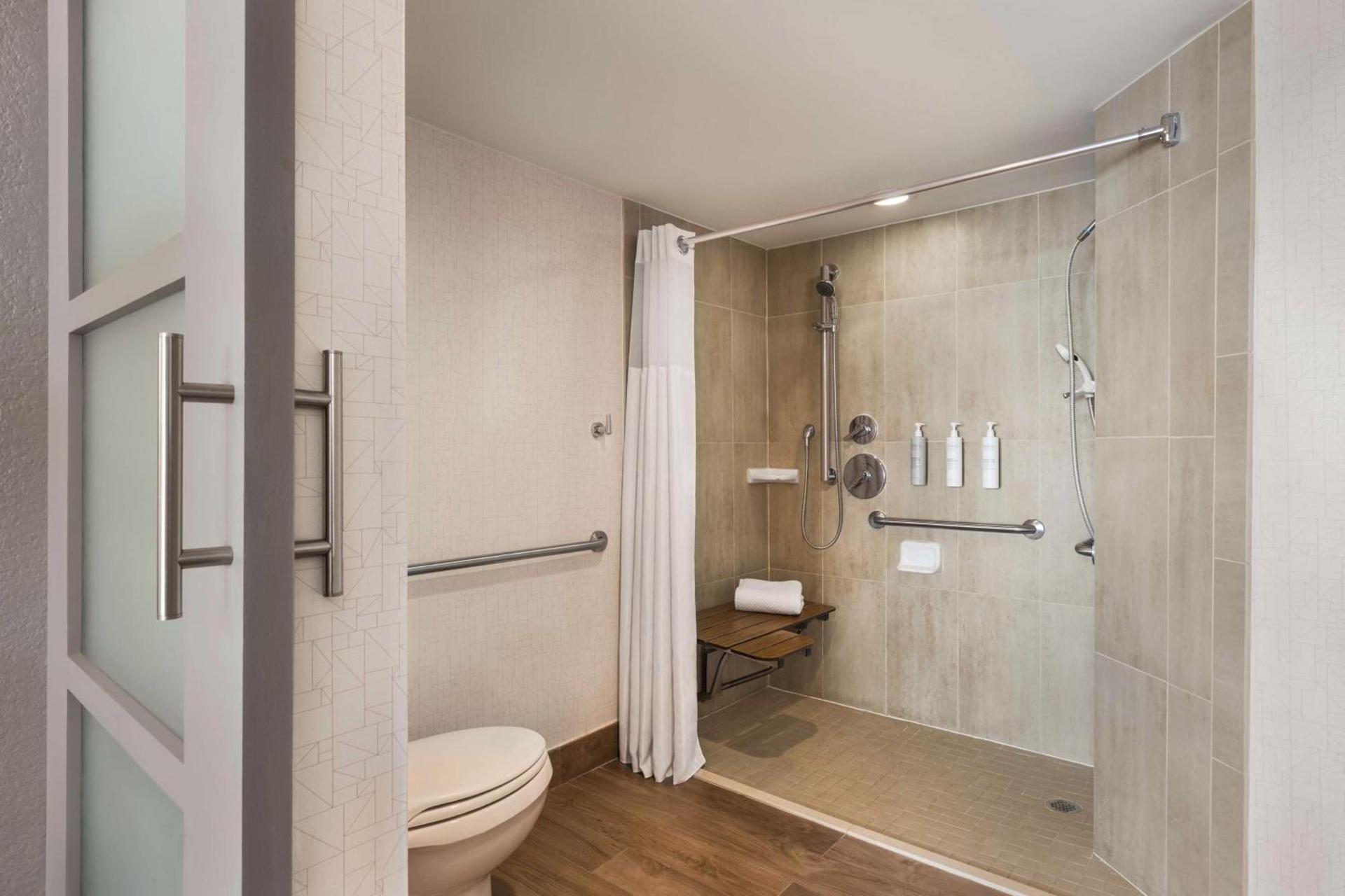 Embassy Suites by Hilton Miami International Airport photo 15