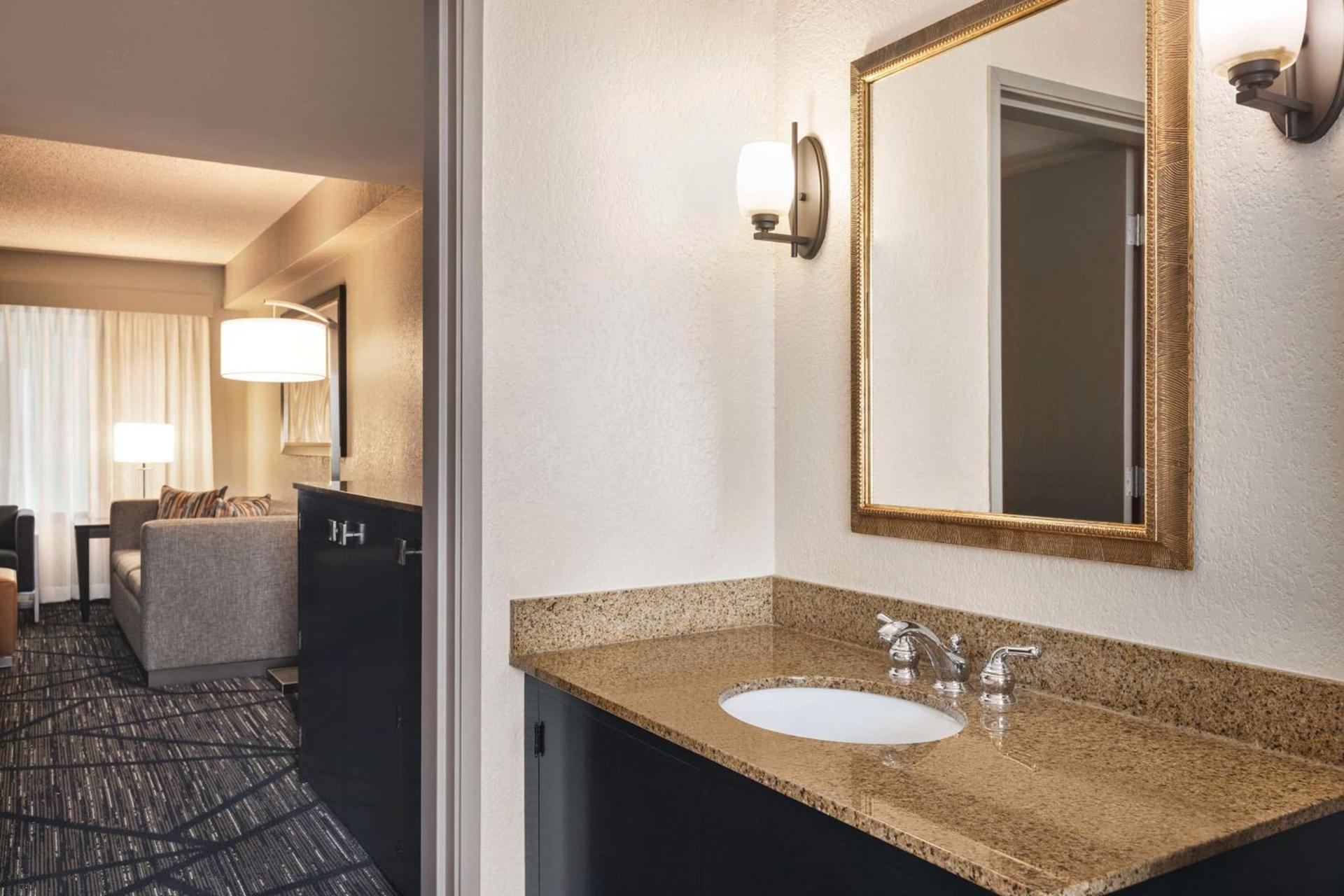 Embassy Suites by Hilton Miami International Airport photo 17