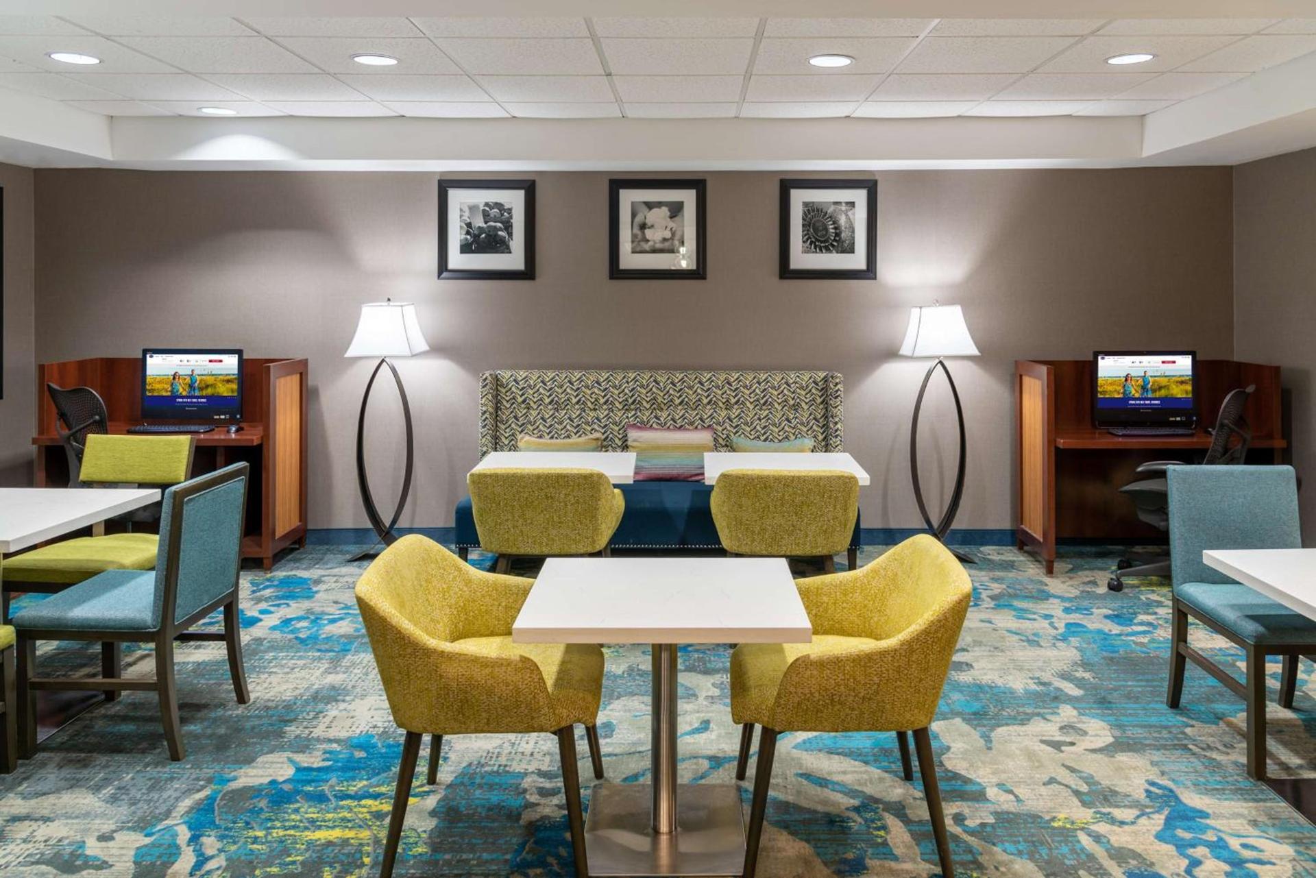 Hampton Inn Kansas City-Lee's Summit photo 5