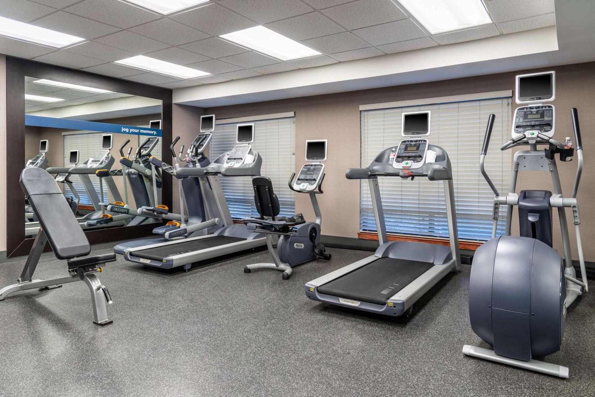 Hampton Inn Kansas City-Lee's Summit photo 14