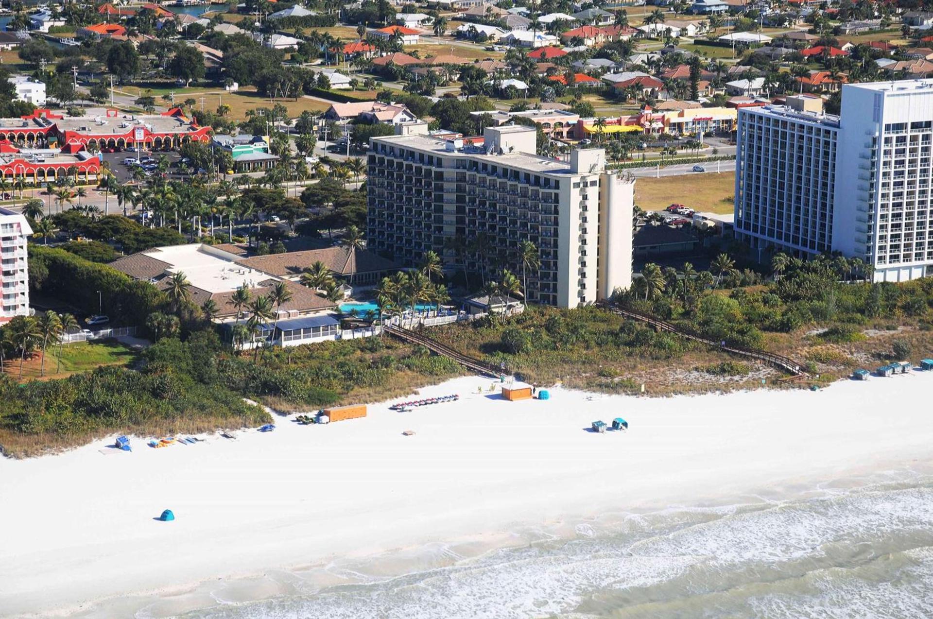 Hilton Marco Island Beach Resort and Spa — hotel in Marco Island