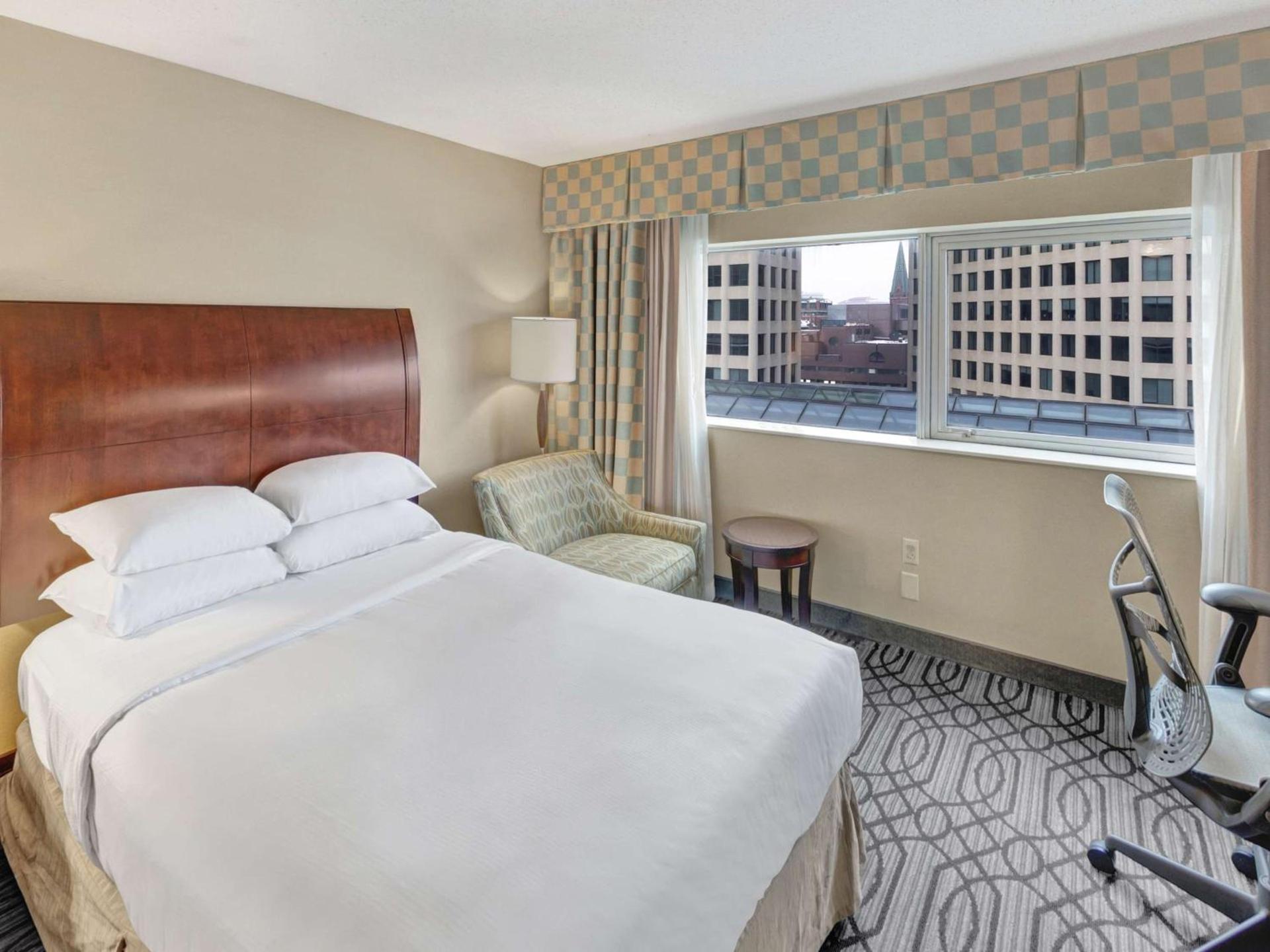 DoubleTree by Hilton St Paul Downtown photo 14