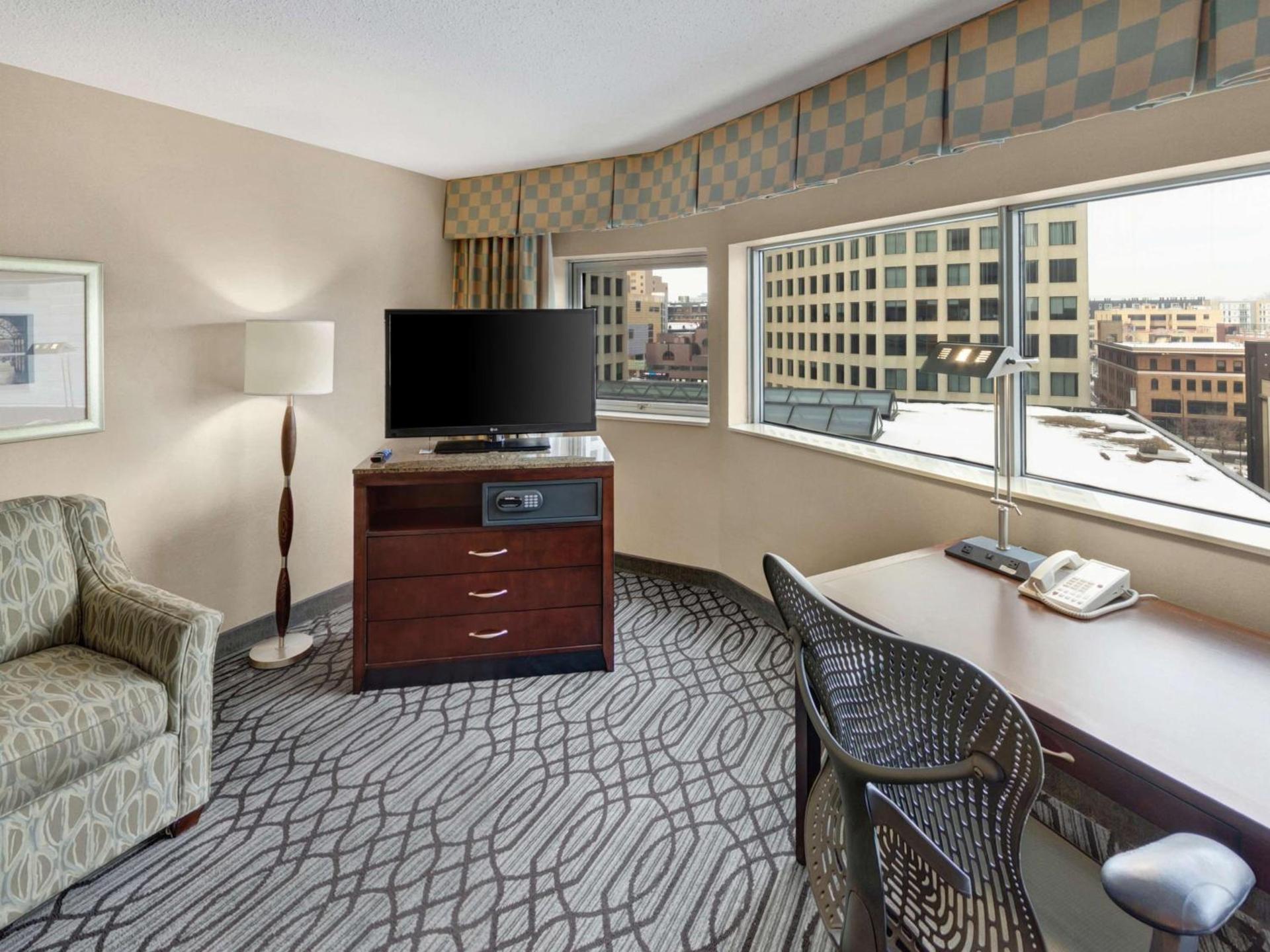 DoubleTree by Hilton St Paul Downtown photo 21