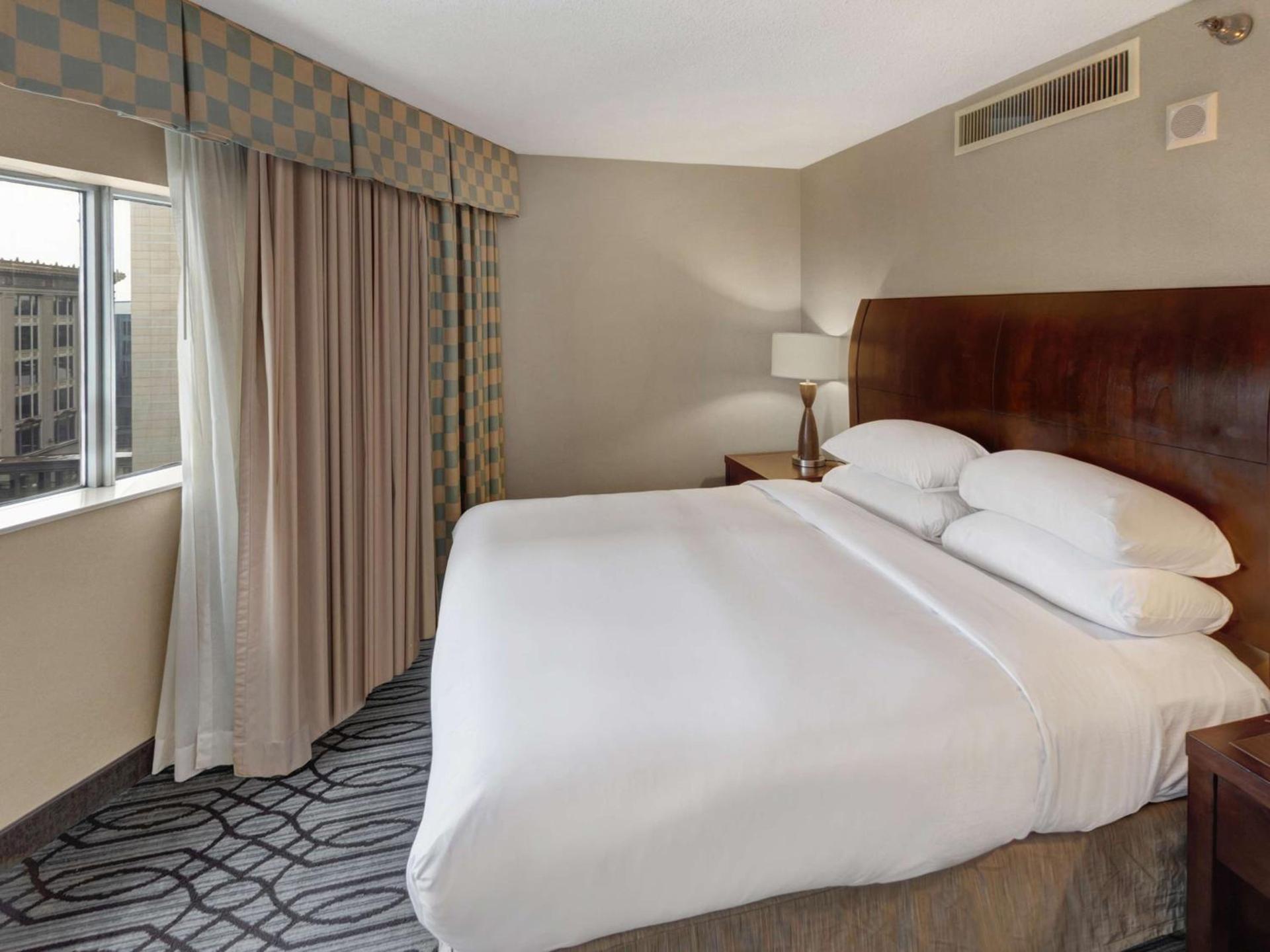 DoubleTree by Hilton St Paul Downtown photo 6