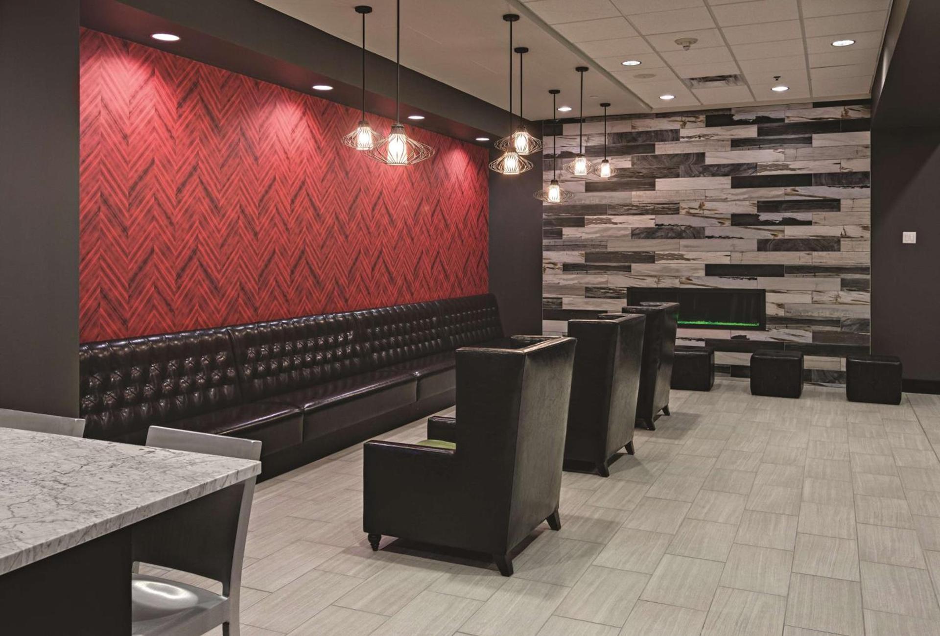 DoubleTree by Hilton St Paul Downtown photo 16