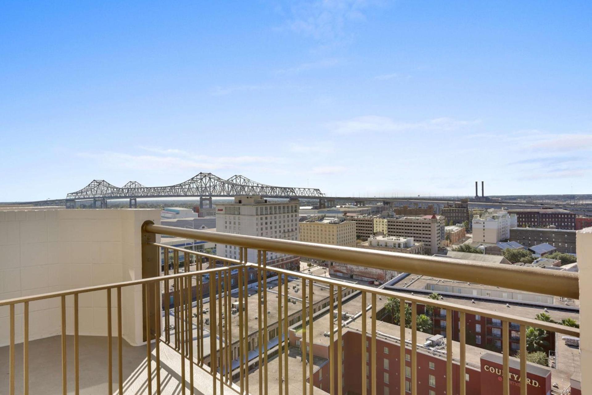 Embassy Suites by Hilton New Orleans Convention Center photo 3