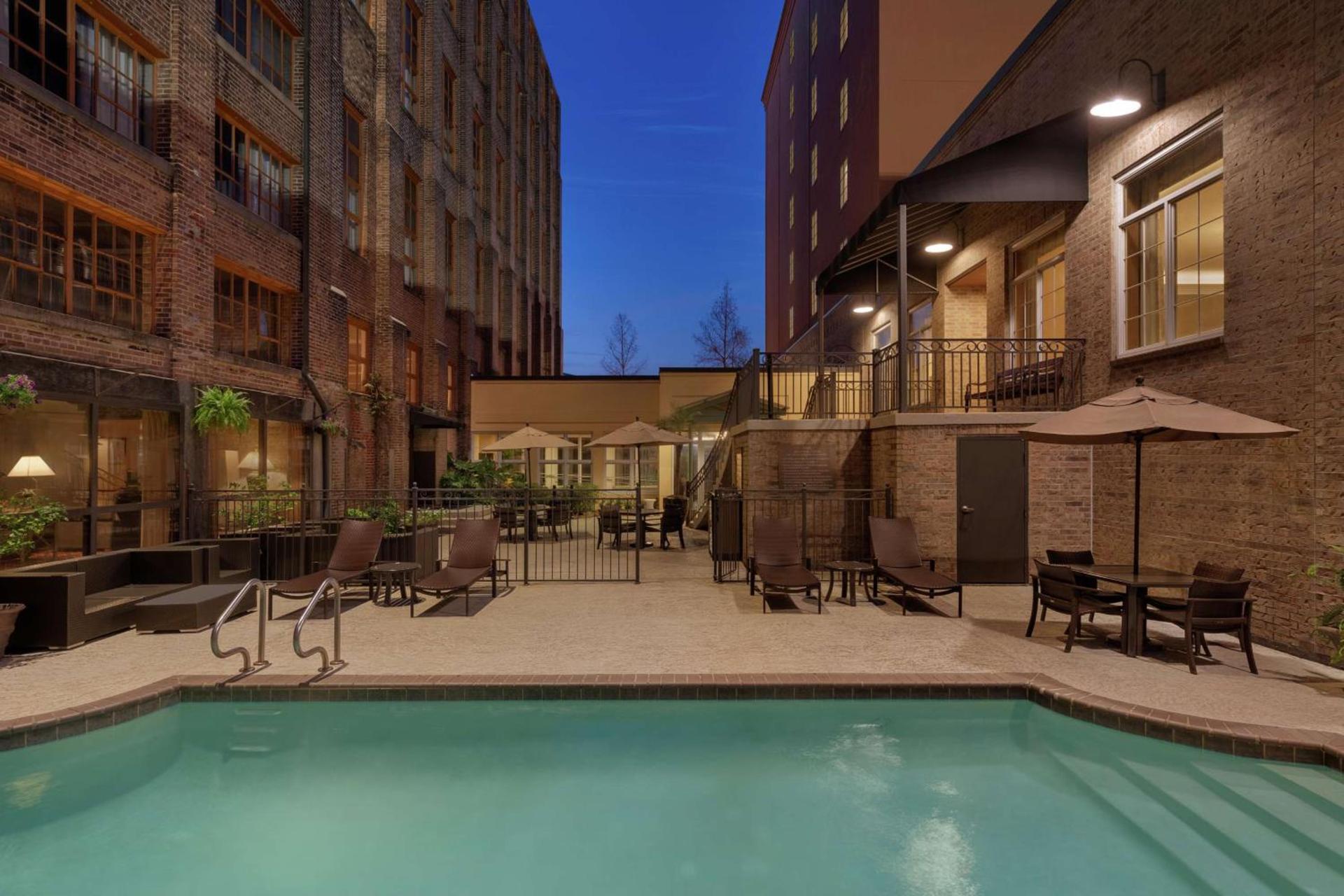 Hampton Inn and Suites New Orleans Convention Center photo 5