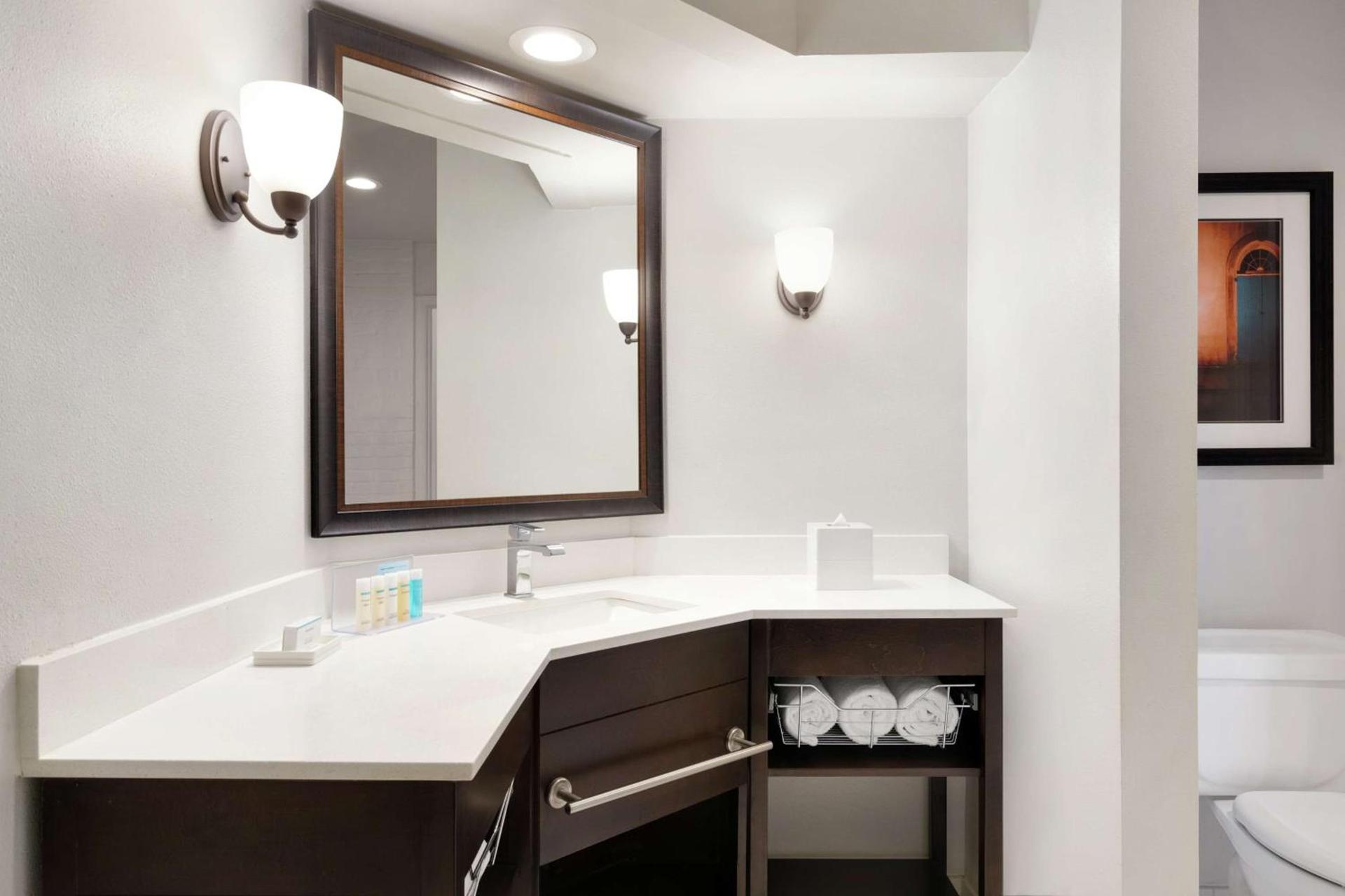 Hampton Inn and Suites New Orleans Convention Center photo 13
