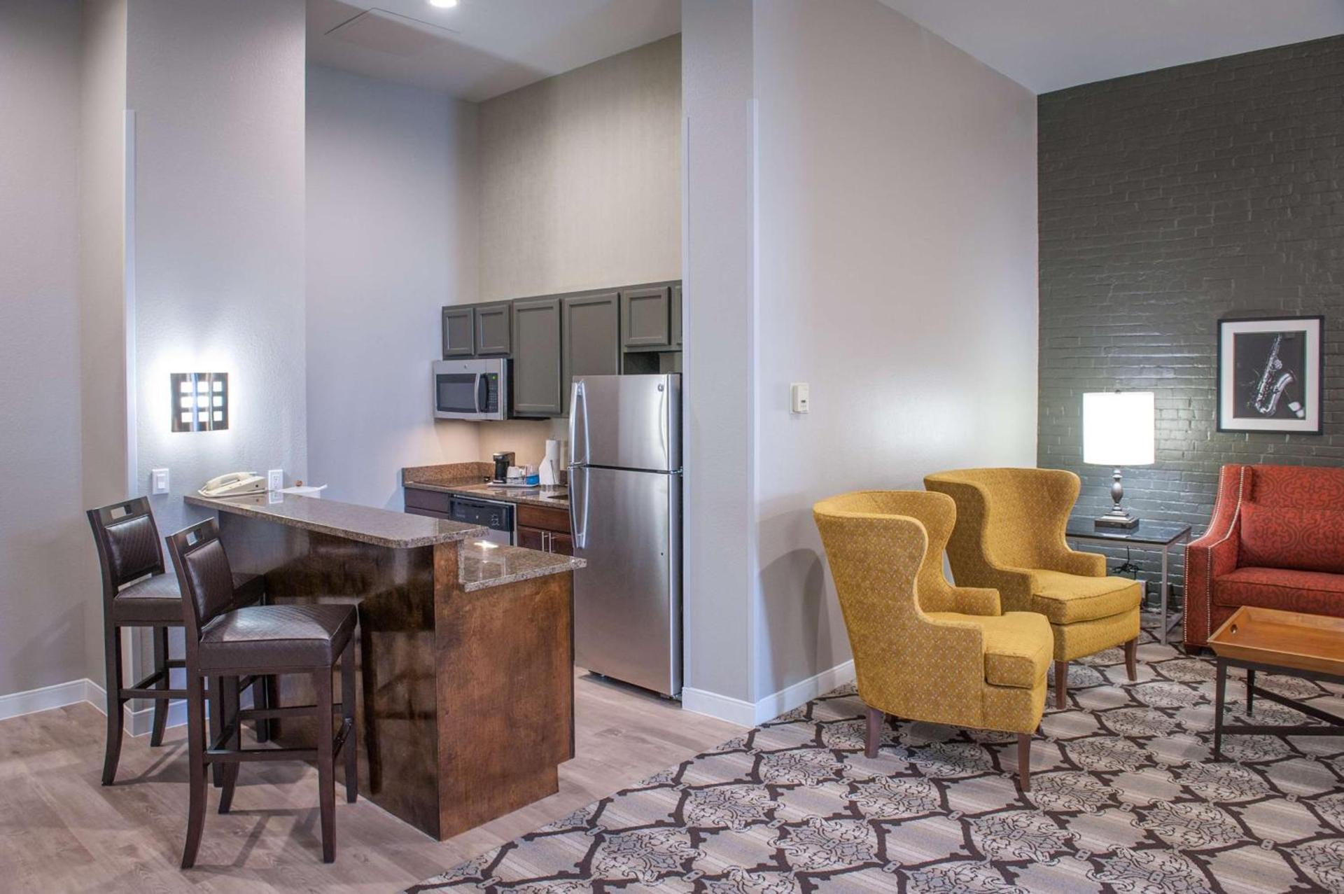 Hampton Inn and Suites New Orleans Convention Center photo 25