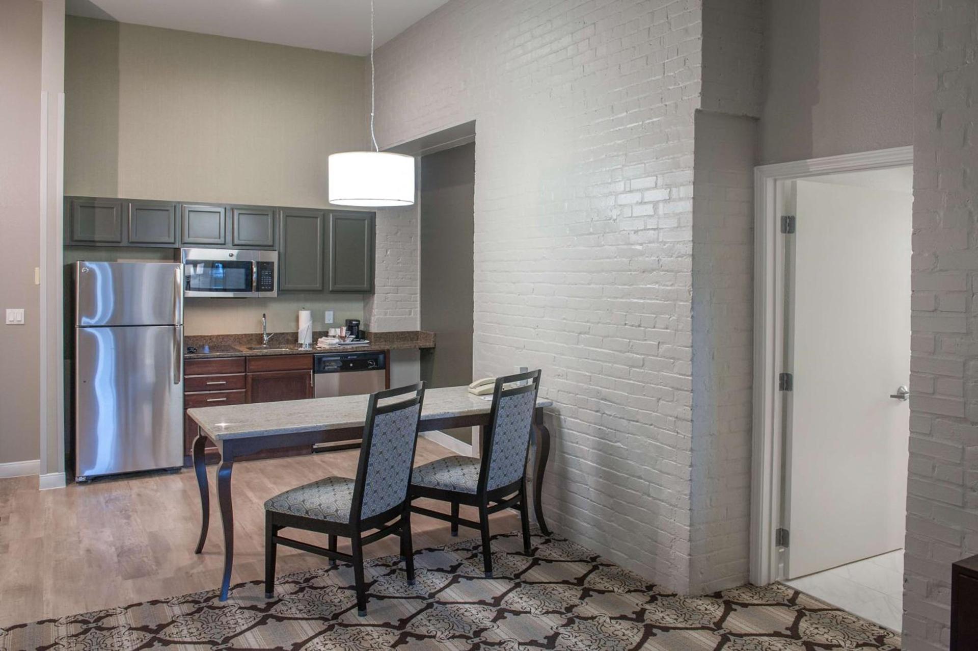 Hampton Inn and Suites New Orleans Convention Center photo 26