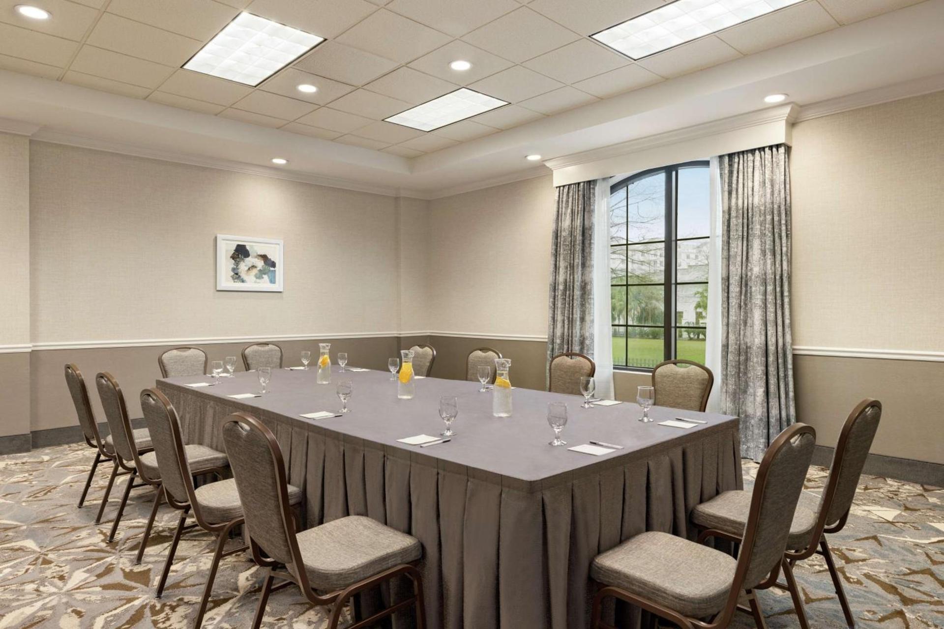Hampton Inn and Suites New Orleans Convention Center photo 43