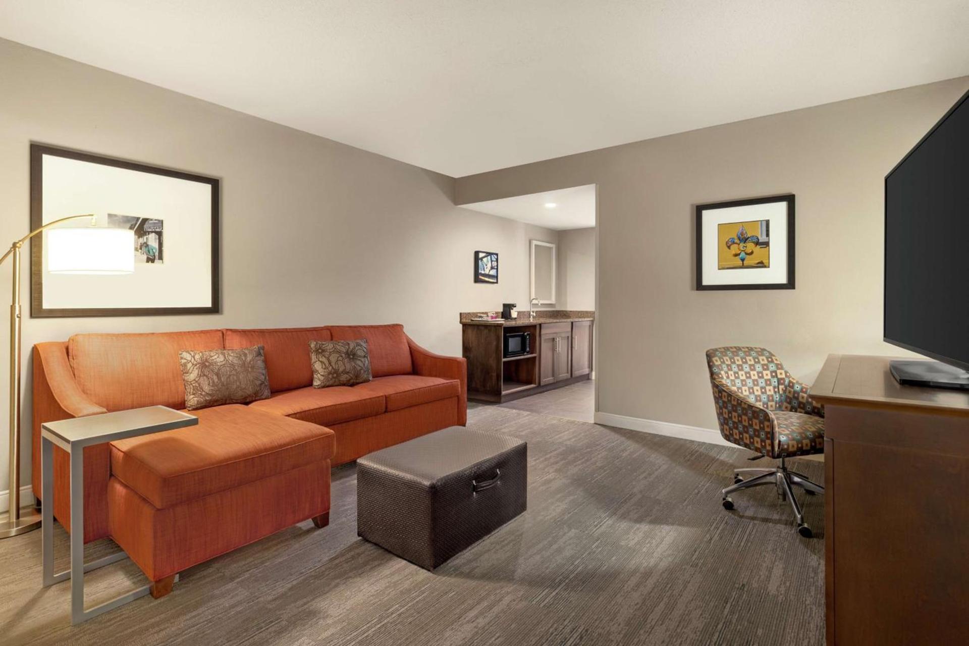 Hampton Inn and Suites New Orleans Convention Center photo 28