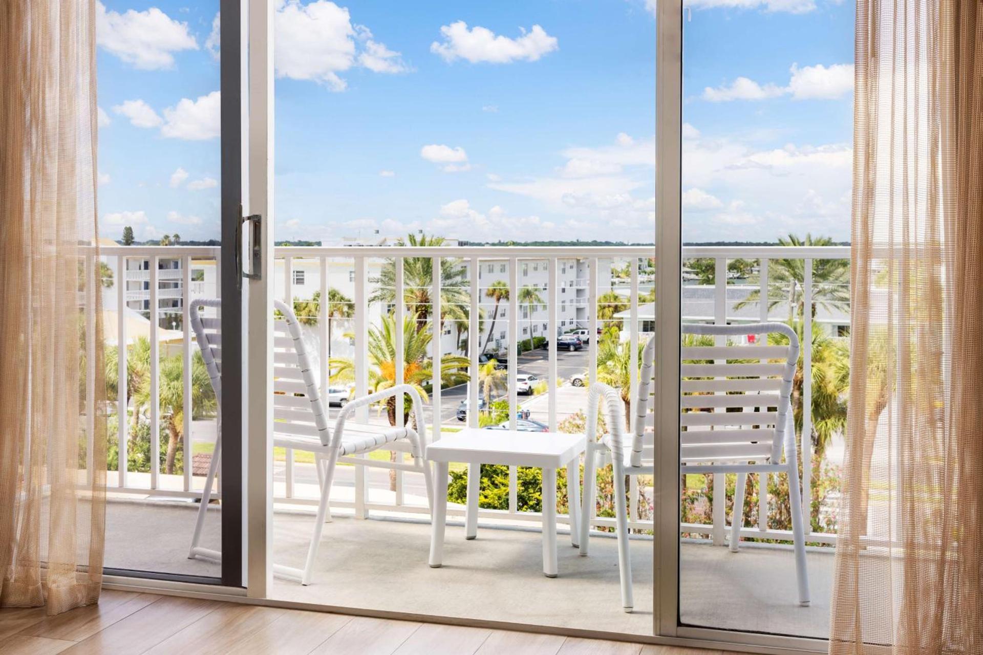 DoubleTree Beach Resort by Hilton Tampa Bay – North Redington Beach photo 16