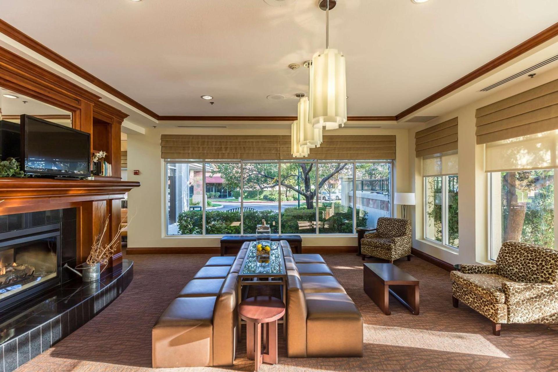 Hilton Garden Inn Fairfield photo 8