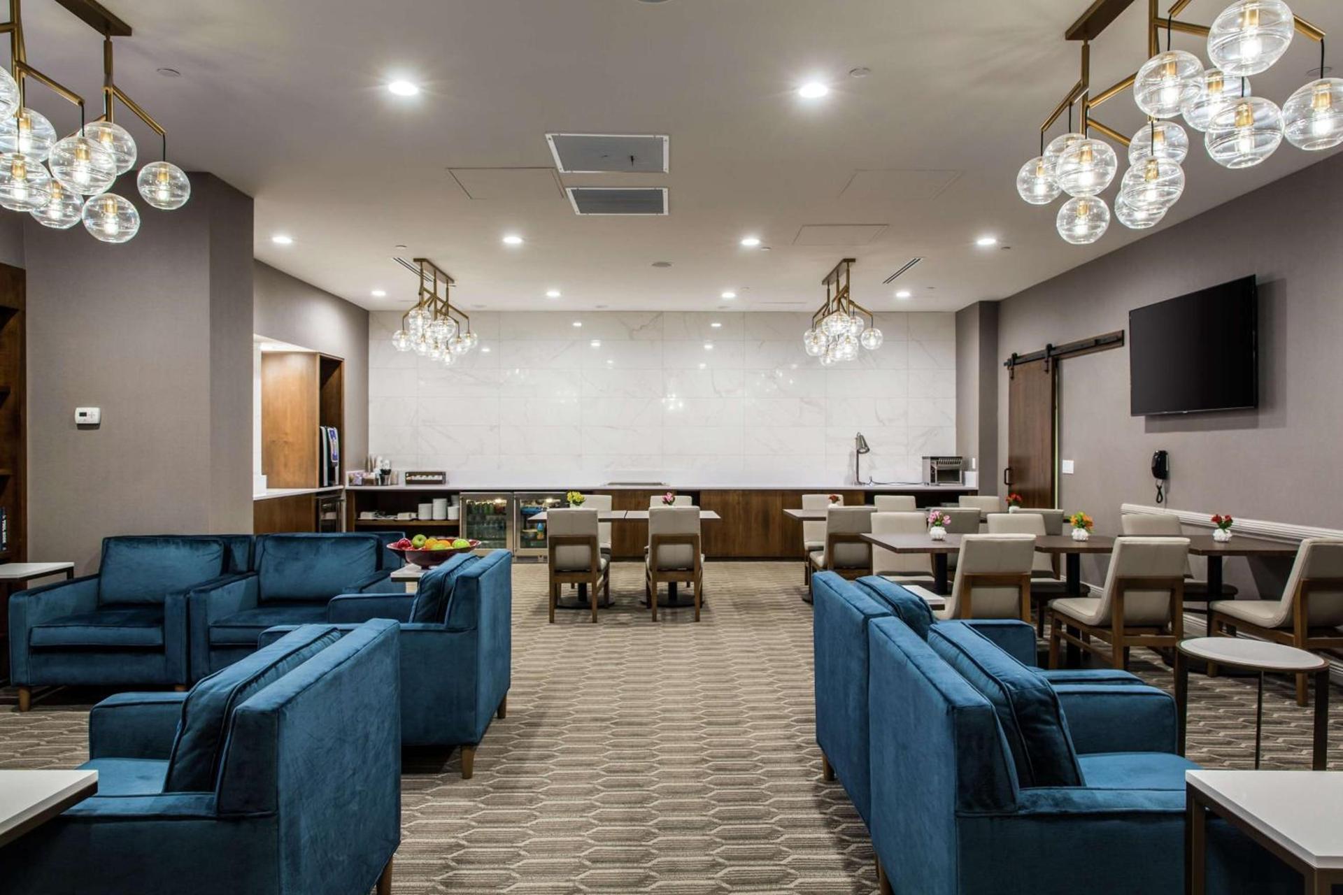 Hilton Chicago/Oak Lawn photo 25