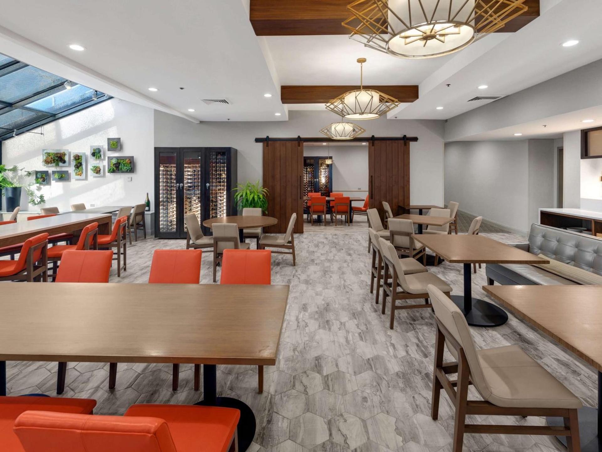 Hilton Chicago/Oak Lawn photo 47