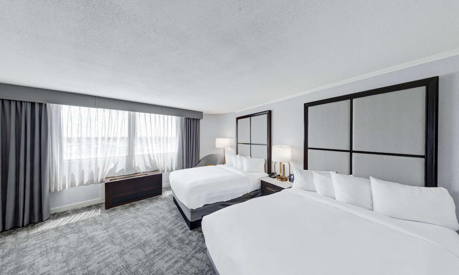 Hilton Chicago/Oak Lawn photo 27