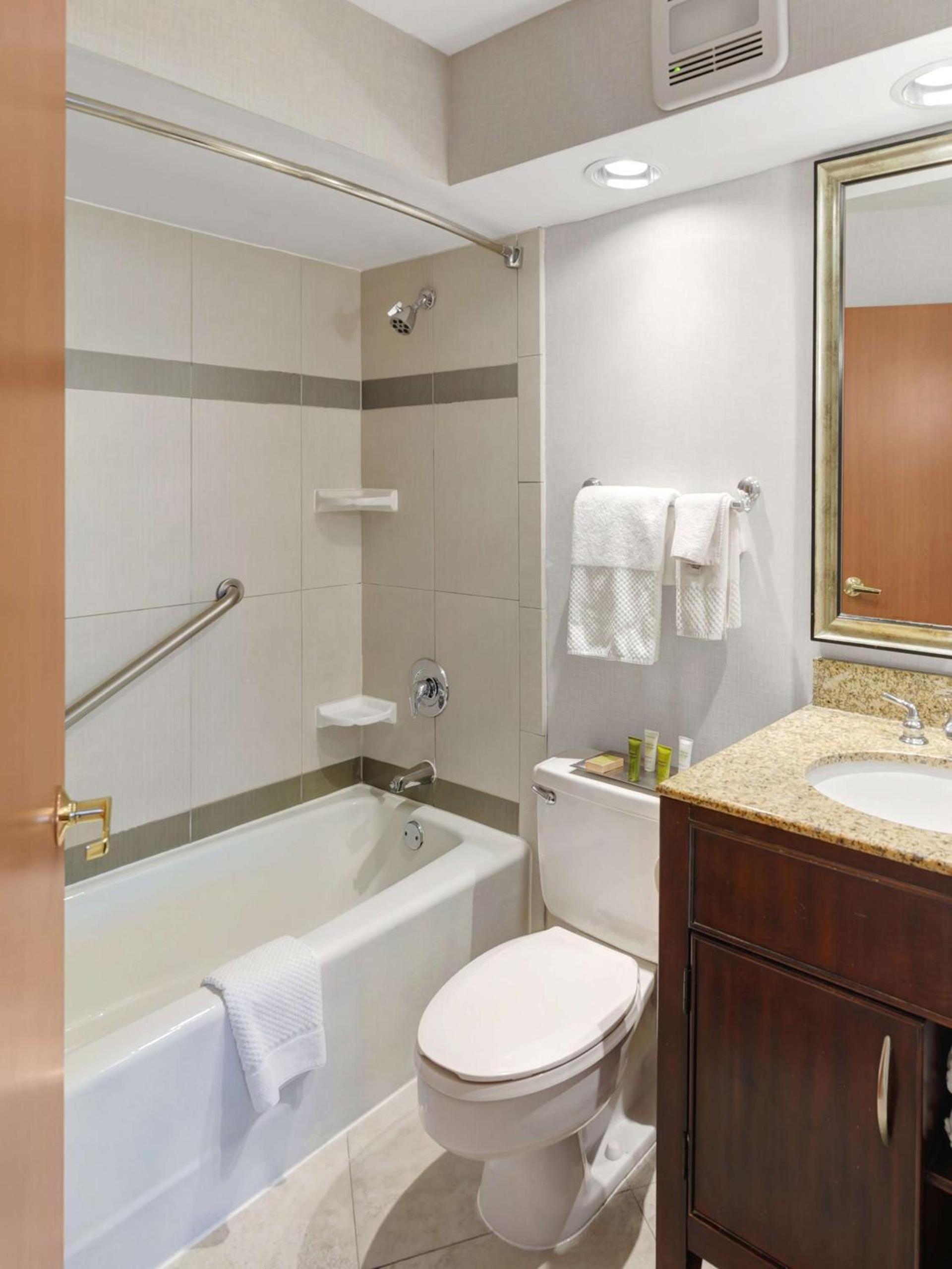 Hilton Chicago/Oak Lawn photo 41