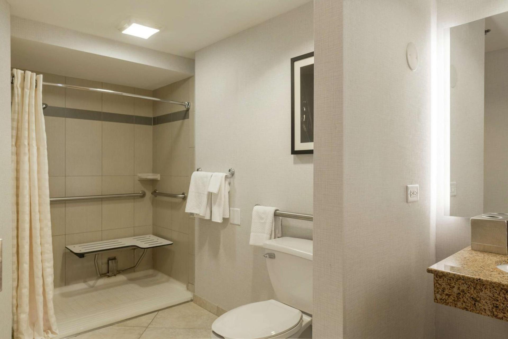 Hilton Chicago/Oak Lawn photo 13