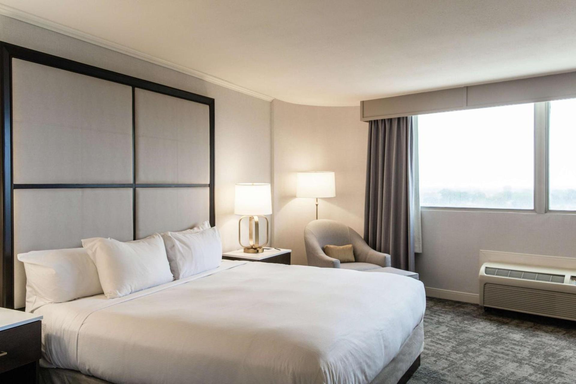 Hilton Chicago/Oak Lawn photo 28