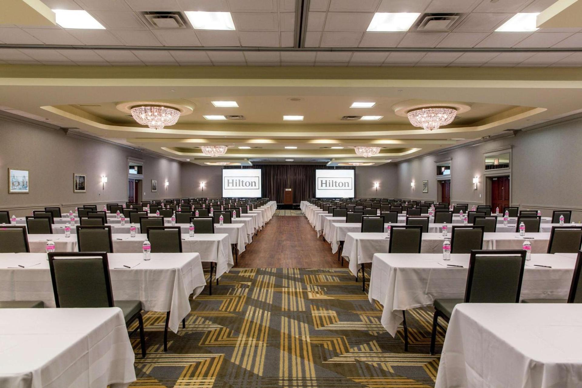Hilton Chicago/Oak Lawn photo 11