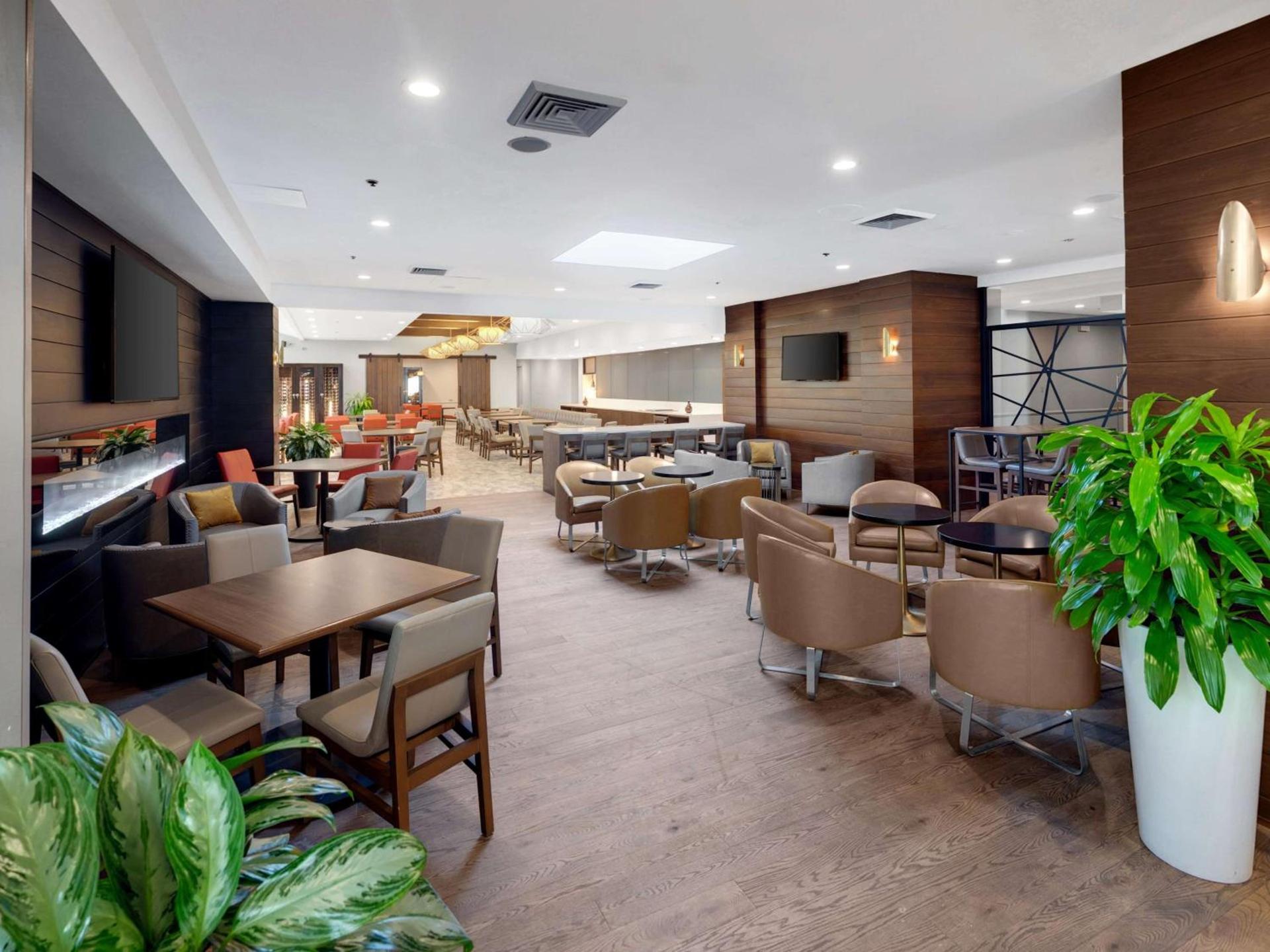Hilton Chicago/Oak Lawn photo 20