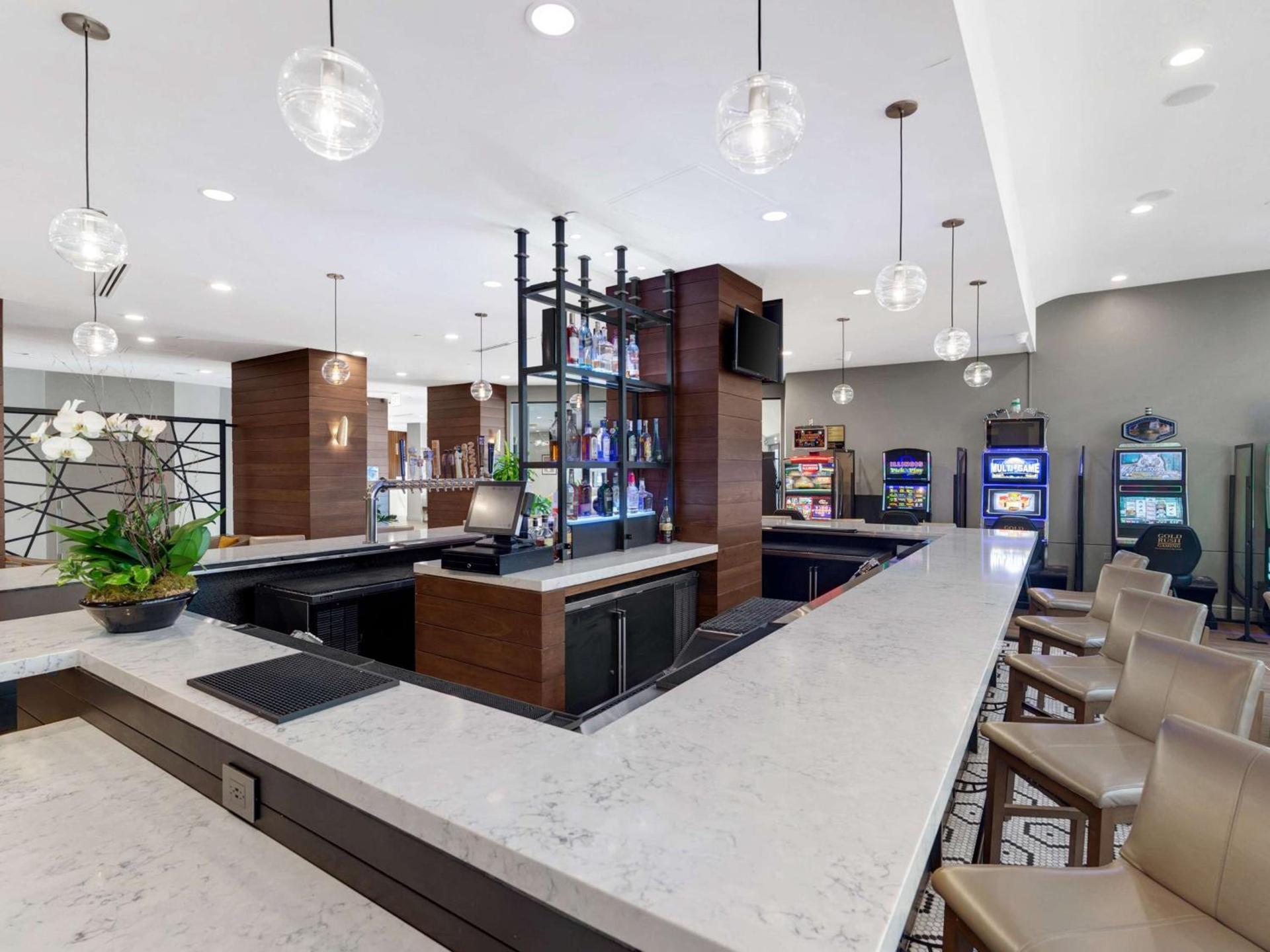 Hilton Chicago/Oak Lawn photo 31