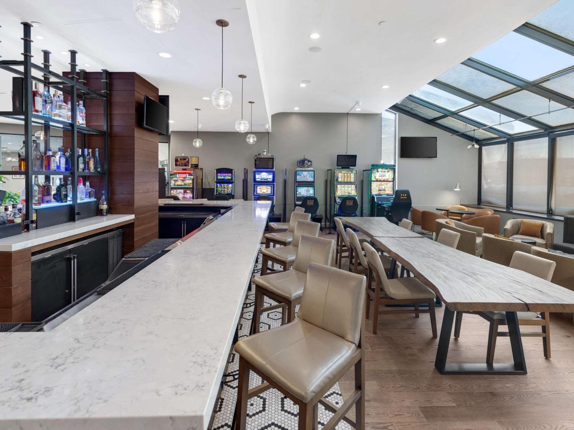Hilton Chicago/Oak Lawn photo 59