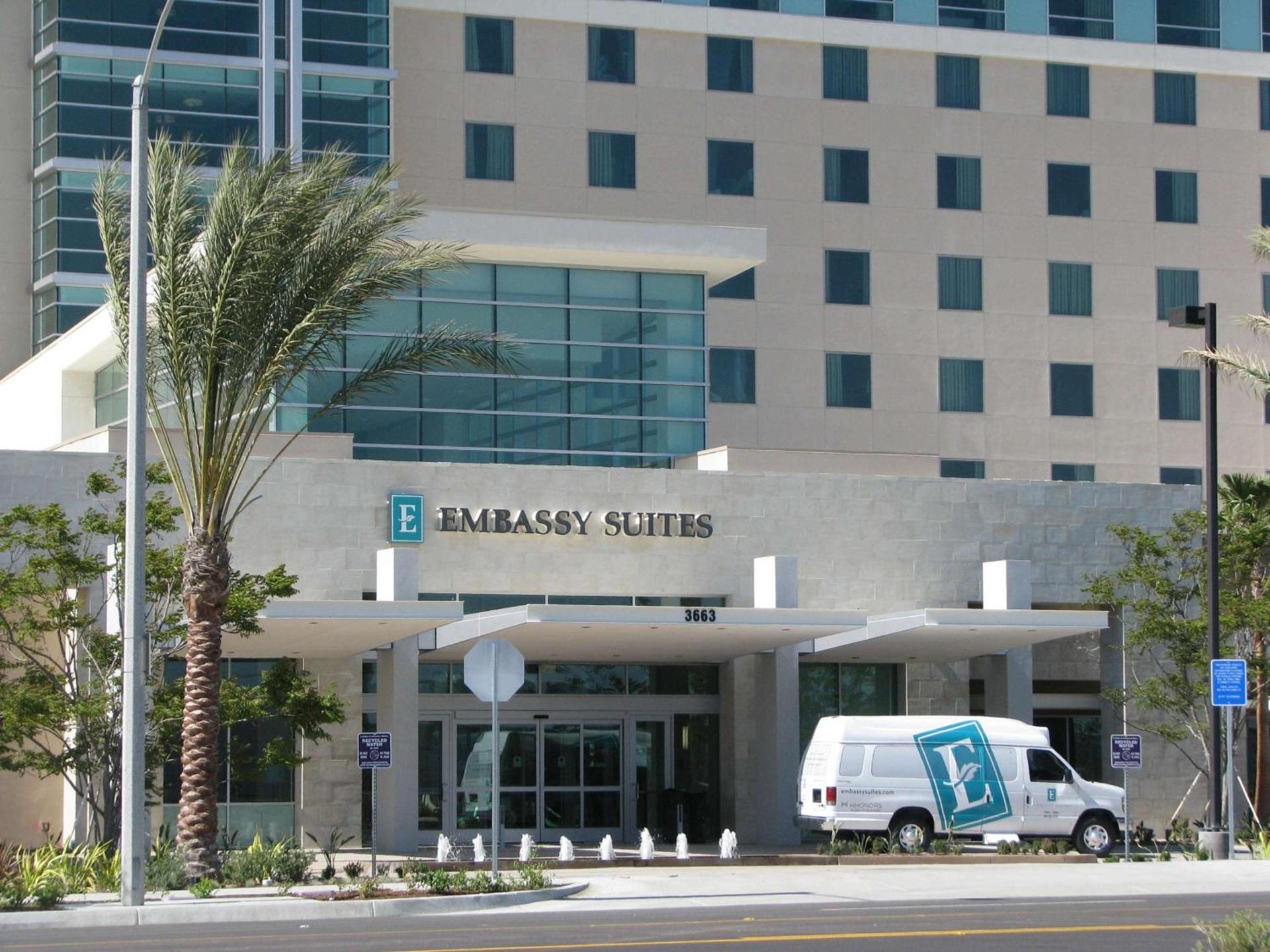 Embassy Suites Ontario - Airport photo 2