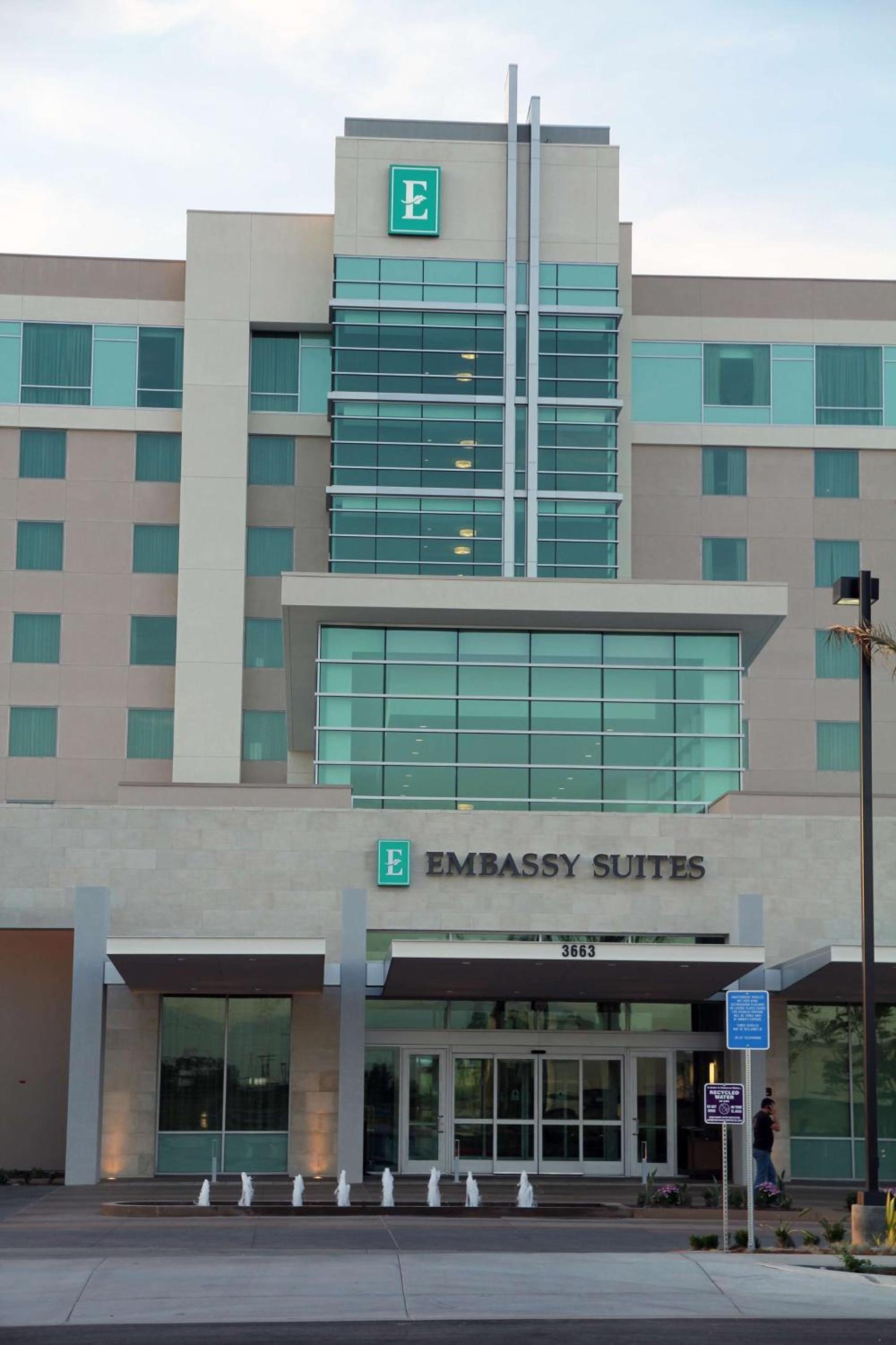 Embassy Suites Ontario - Airport photo 4