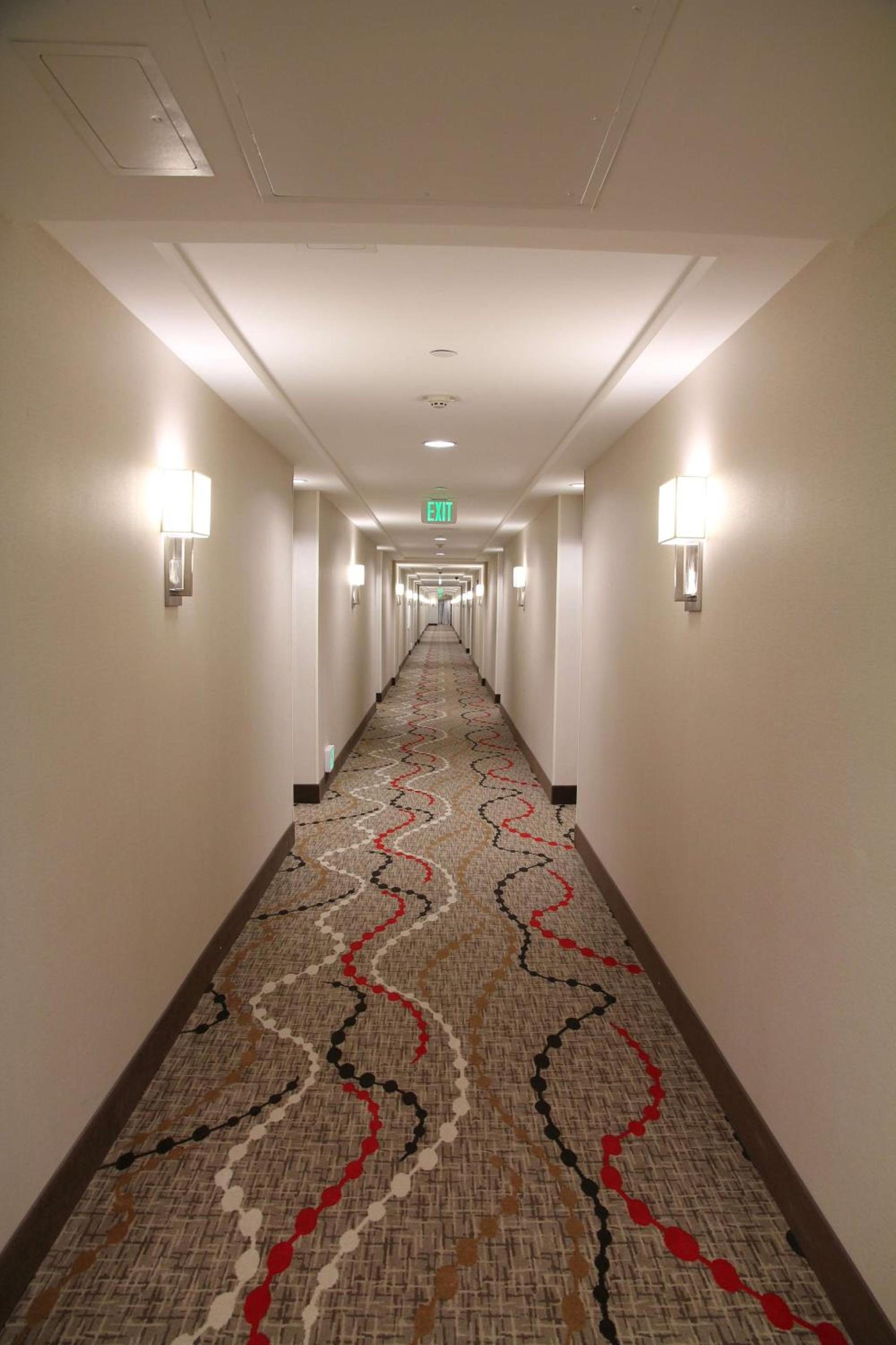 Embassy Suites Ontario - Airport photo 7