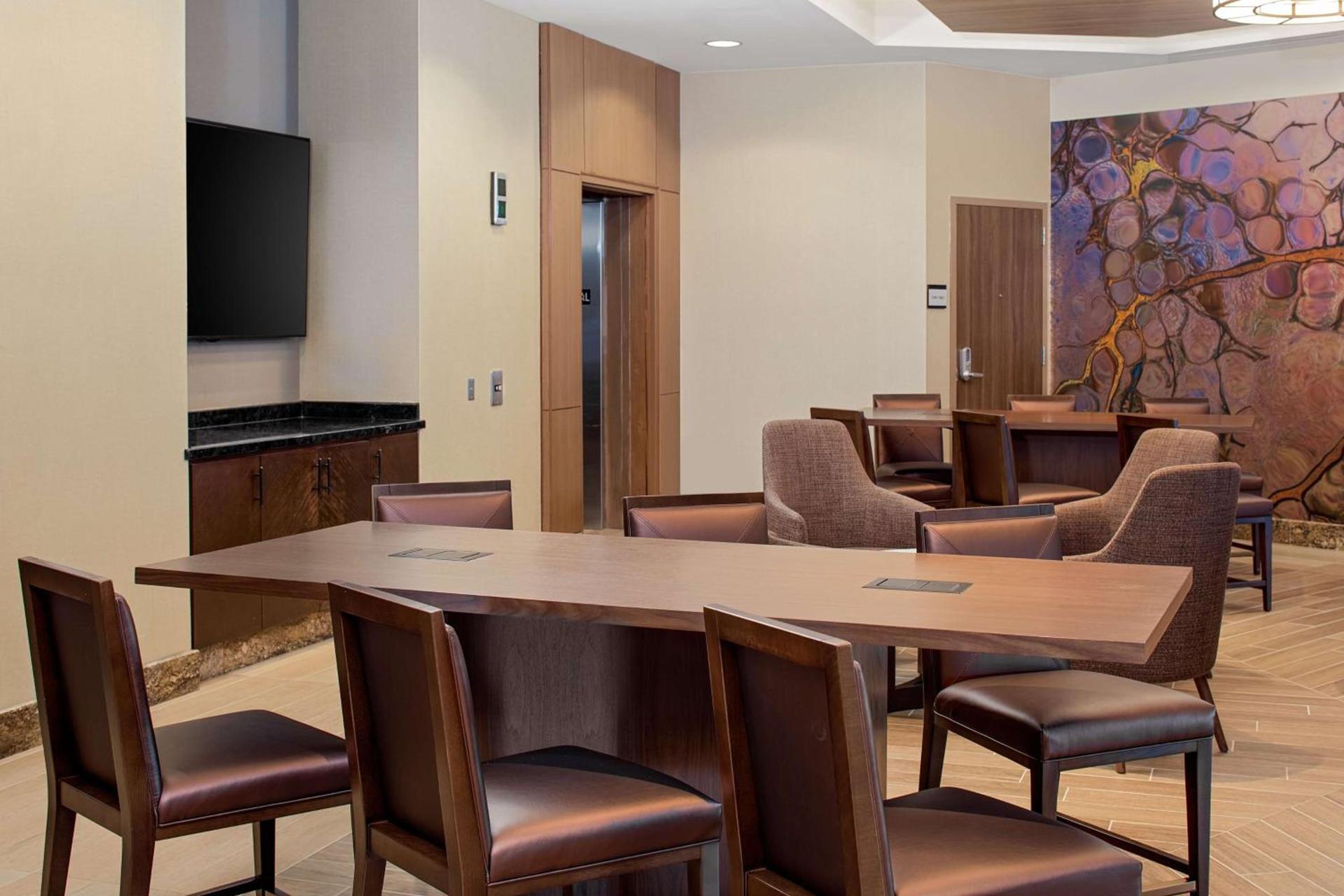 DoubleTree by Hilton Irvine Spectrum photo 6