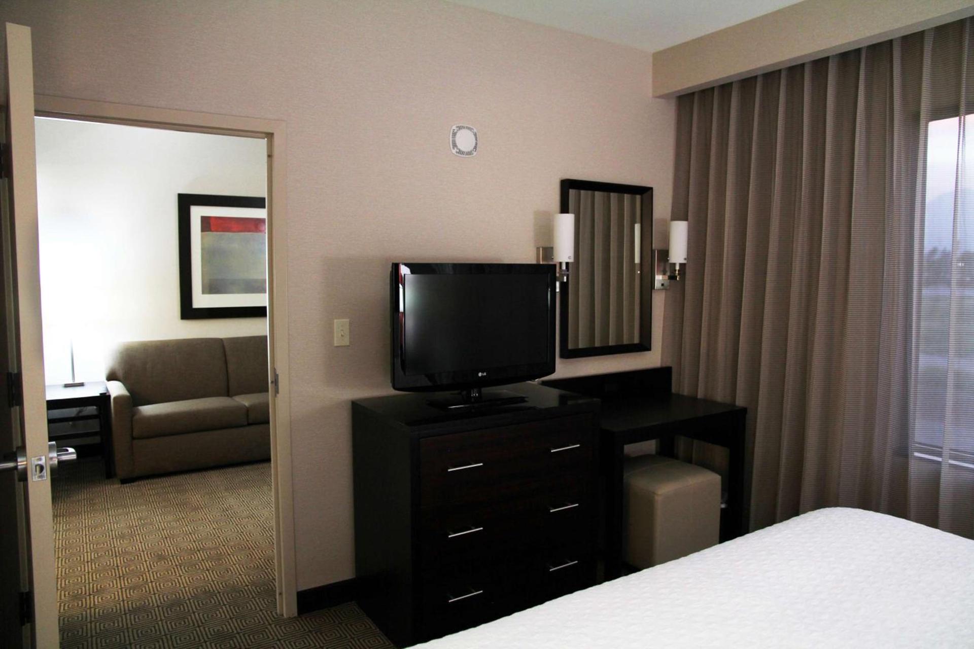 Embassy Suites Ontario - Airport photo 17