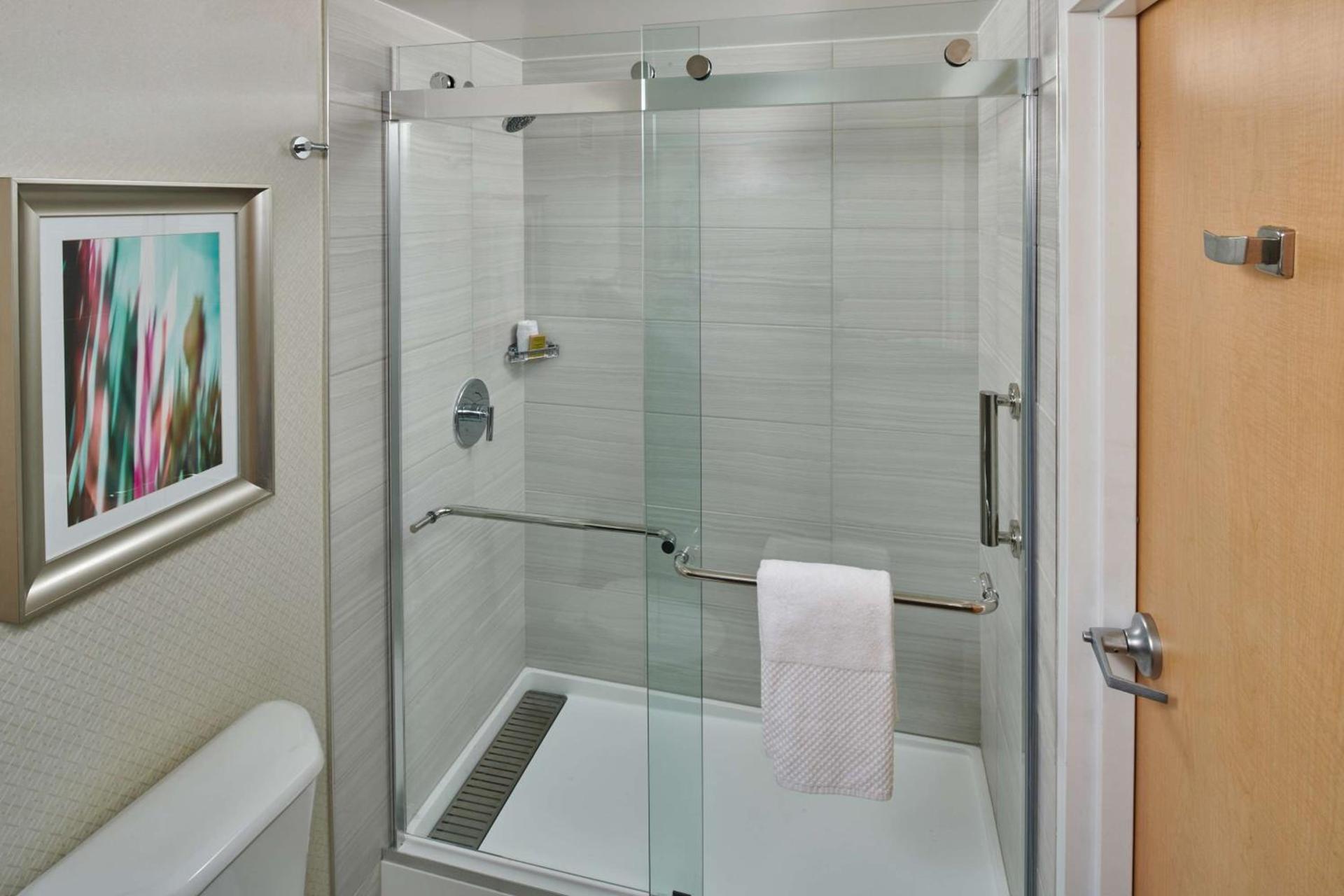 DoubleTree by Hilton Irvine Spectrum photo 20