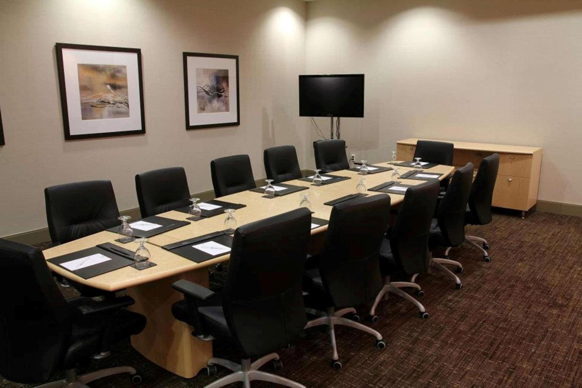 Embassy Suites Ontario - Airport photo 29