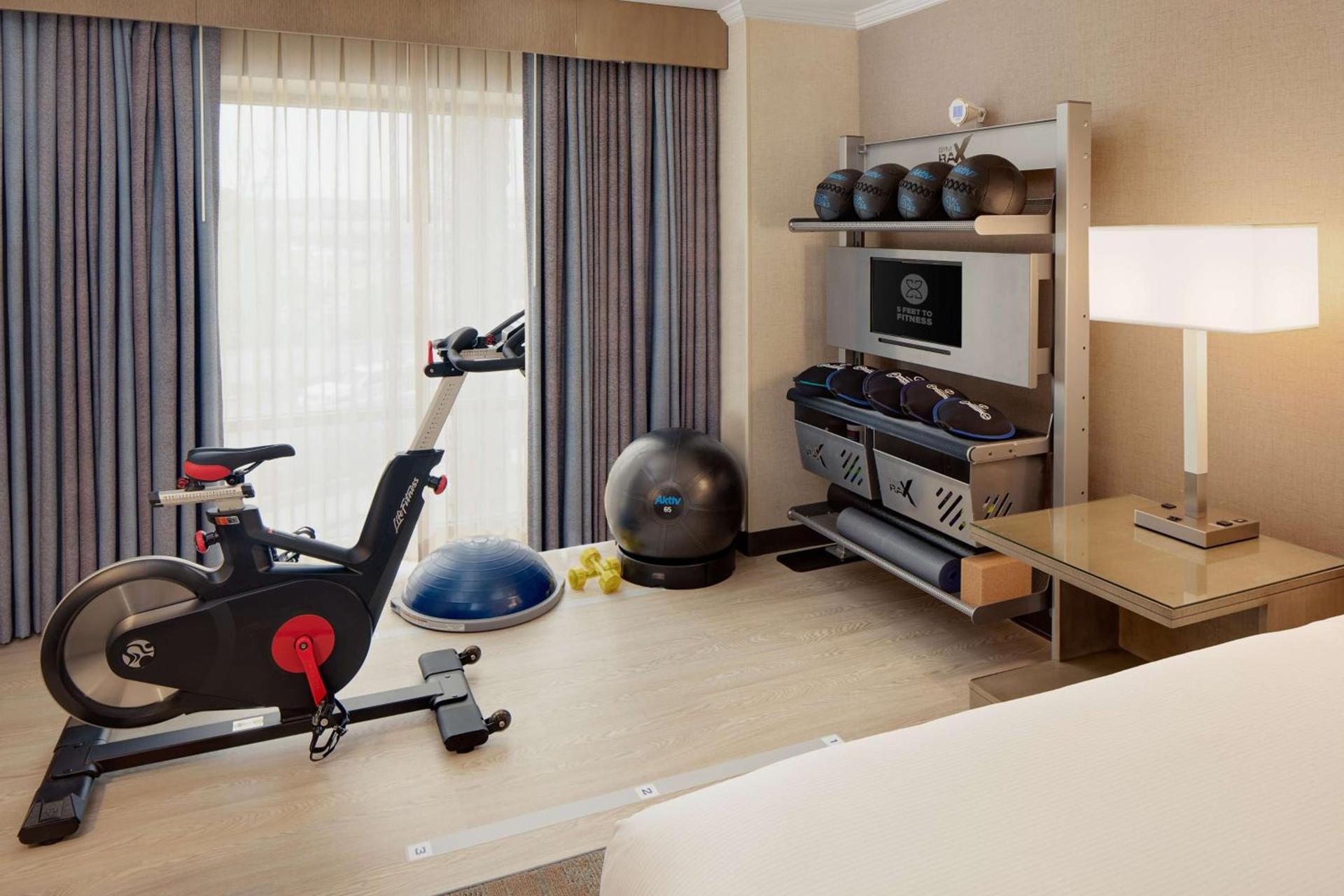 DoubleTree by Hilton Irvine Spectrum photo 48