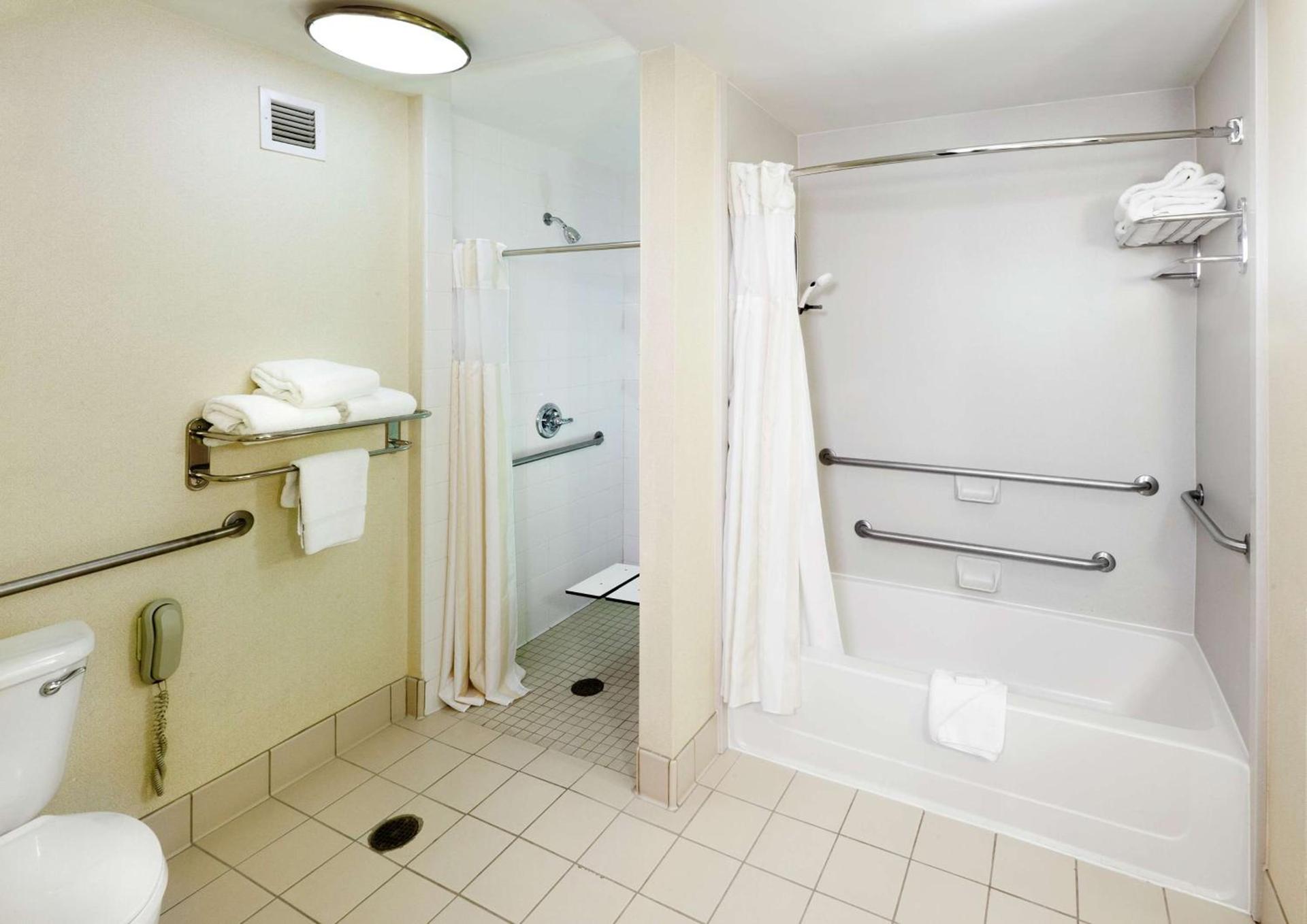 Hilton Garden Inn Ontario Rancho Cucamonga photo 30