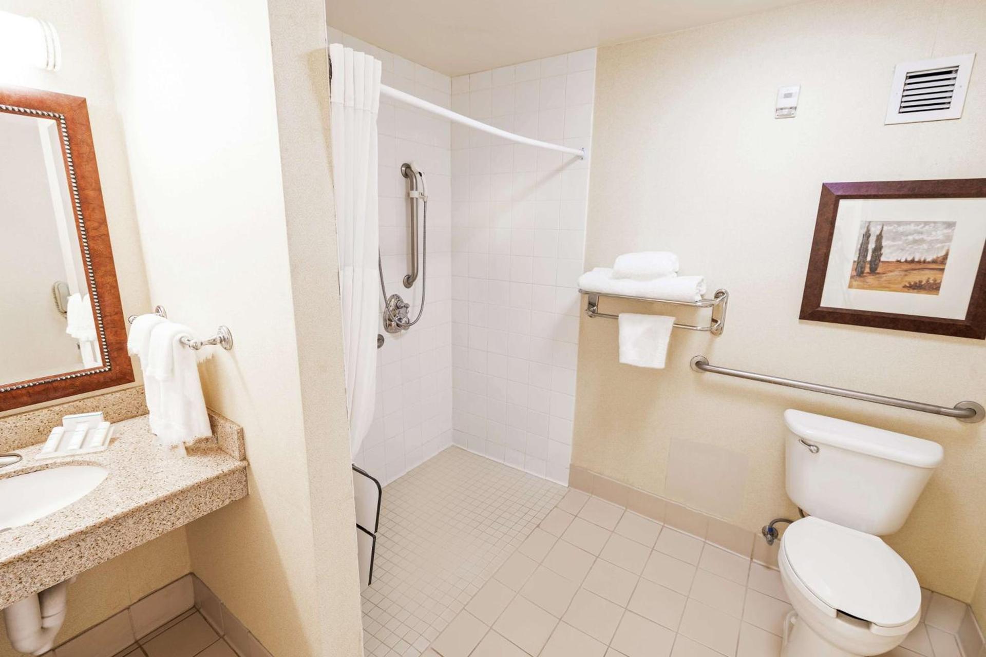 Hilton Garden Inn Ontario Rancho Cucamonga photo 34