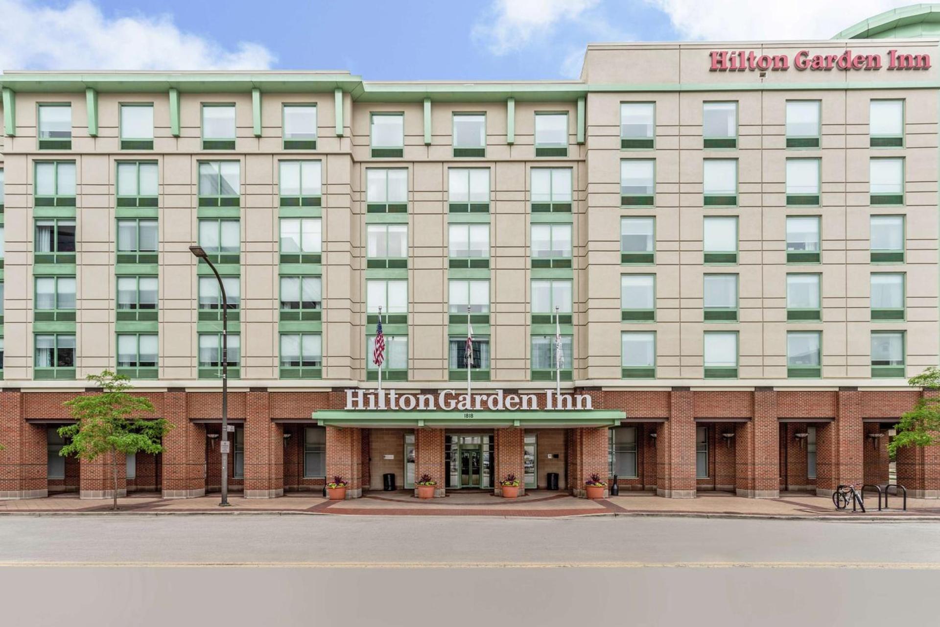 Hilton Garden Inn Evanston photo 2