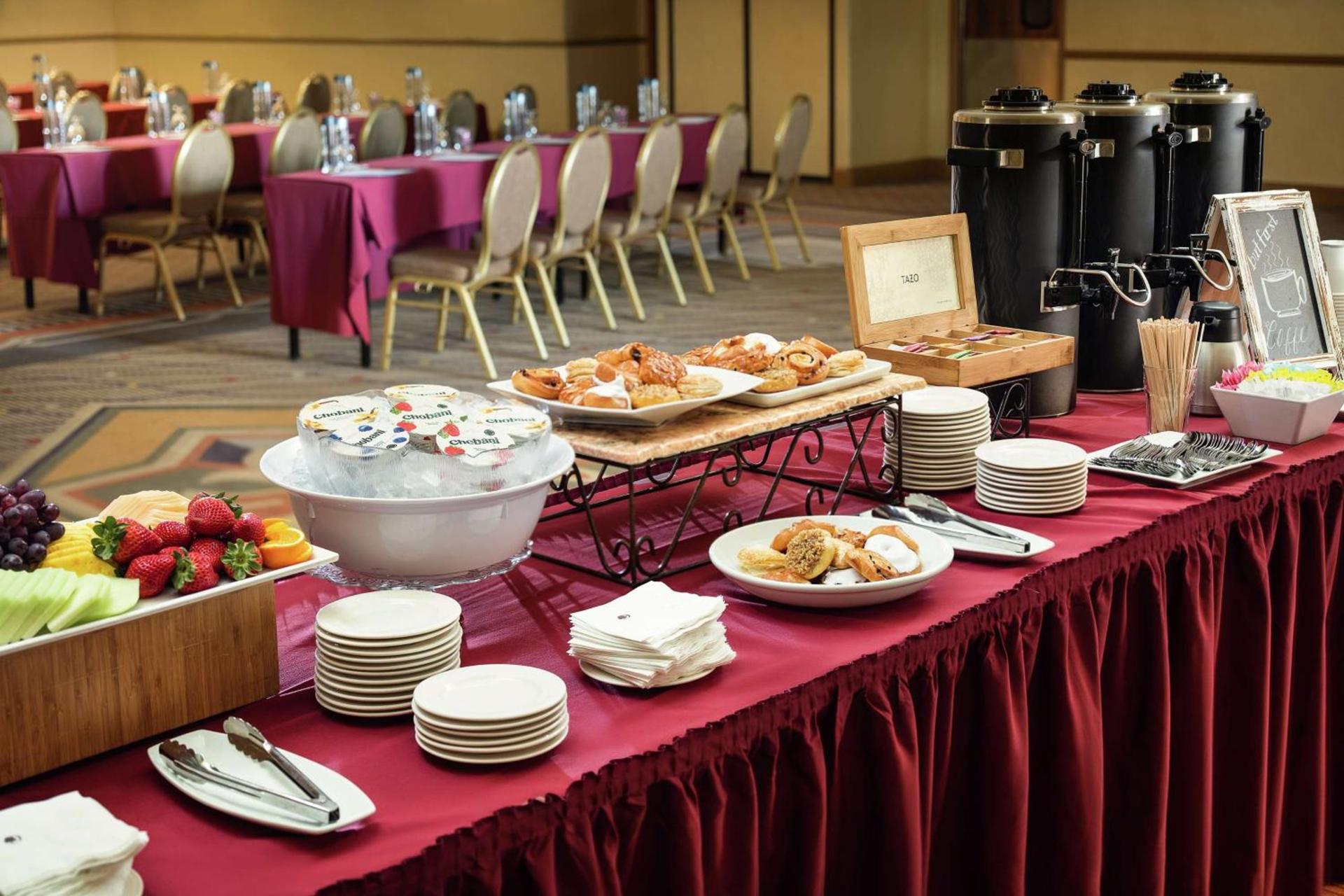 DoubleTree by Hilton Claremont photo 12