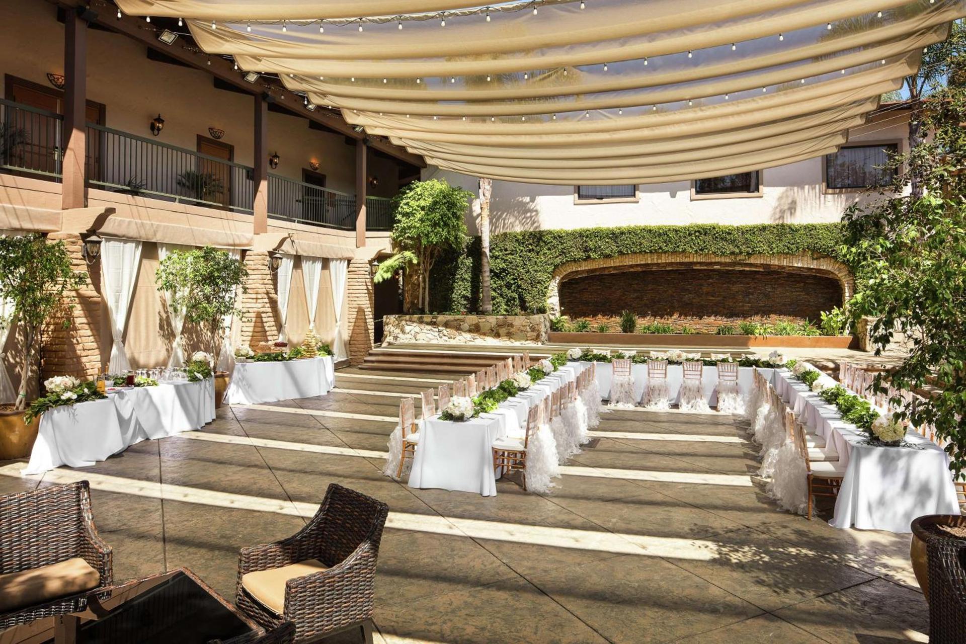 DoubleTree by Hilton Claremont photo 42
