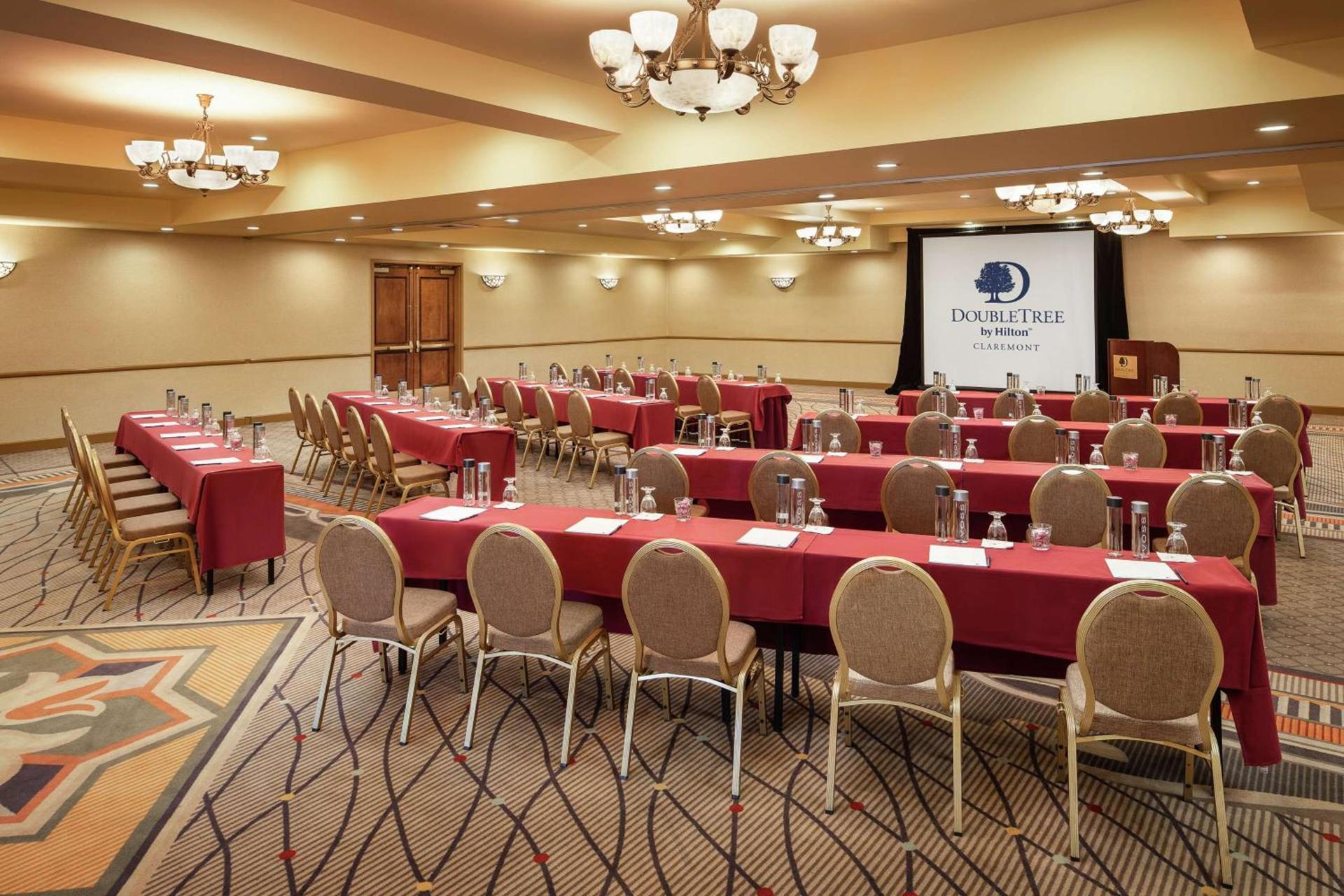 DoubleTree by Hilton Claremont photo 45