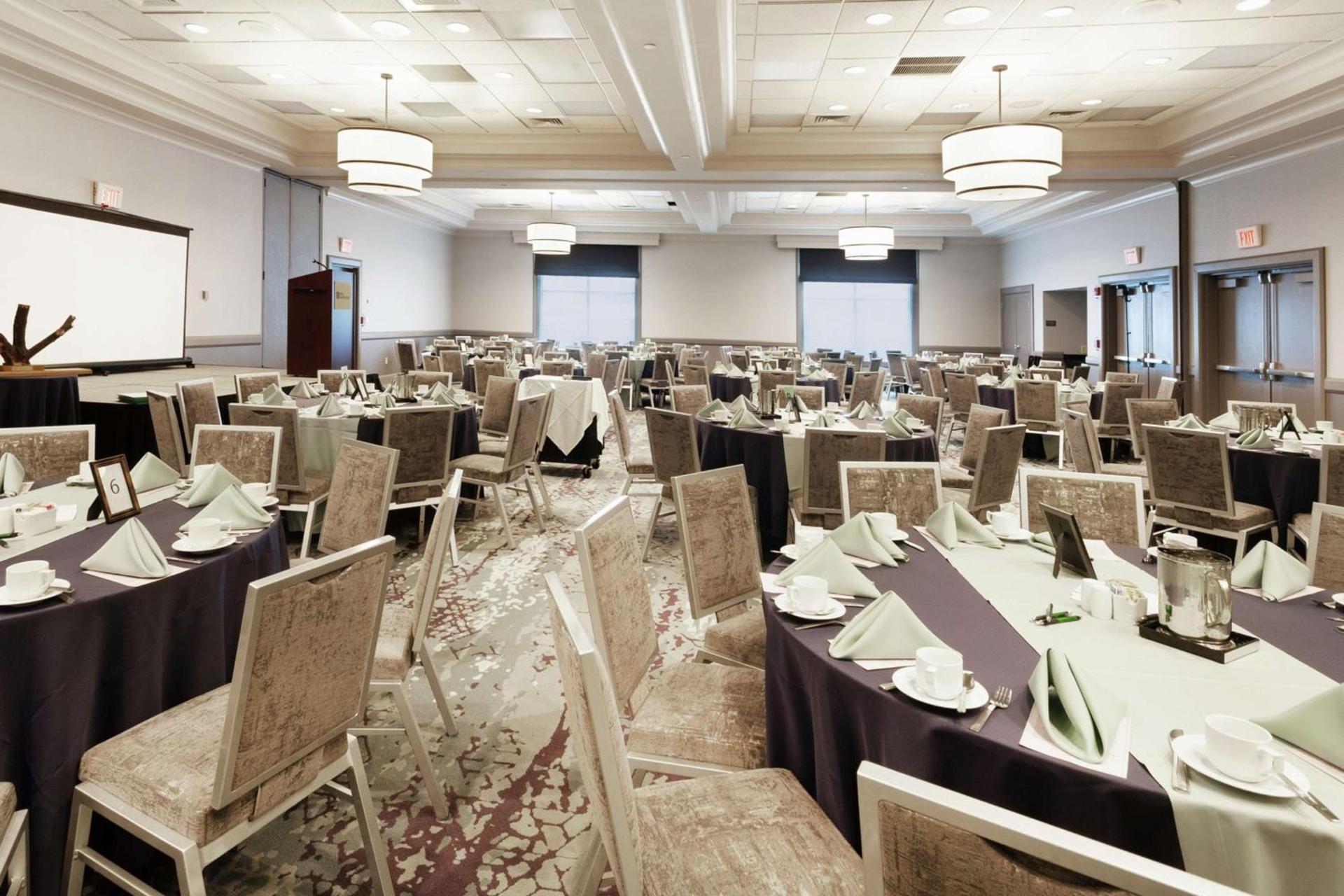 Hilton Garden Inn Evanston photo 43