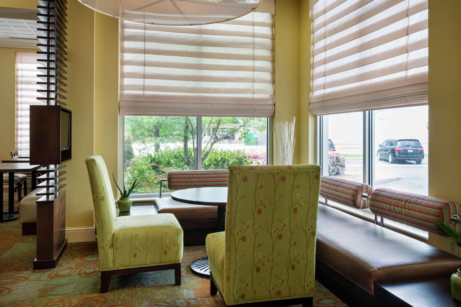 Hilton Garden Inn Newport News photo 8
