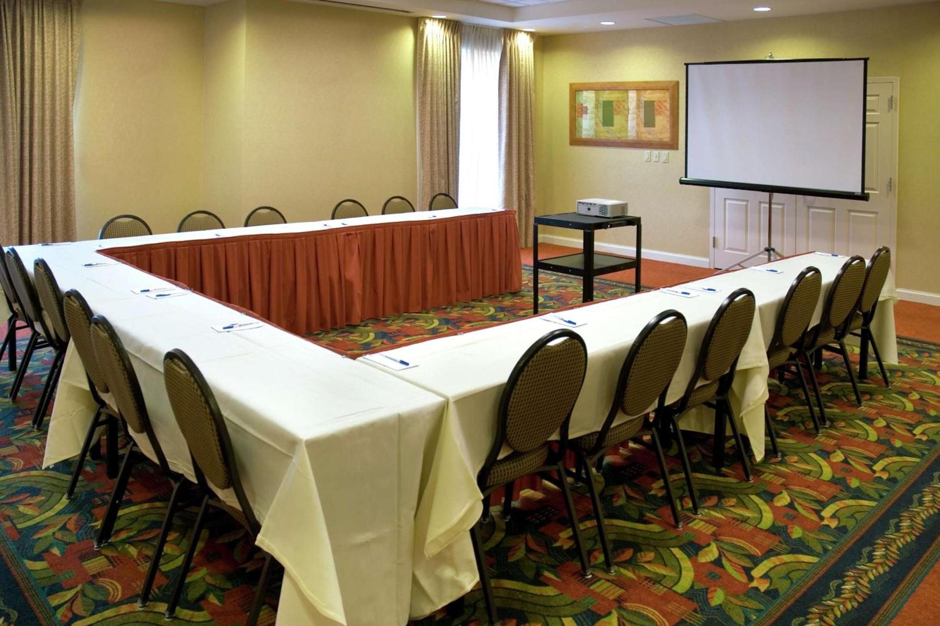 Hilton Garden Inn Newport News photo 34