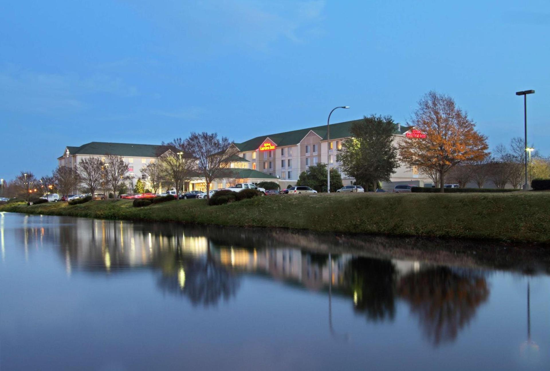 Hilton Garden Inn Chesapeake Greenbrier photo 3
