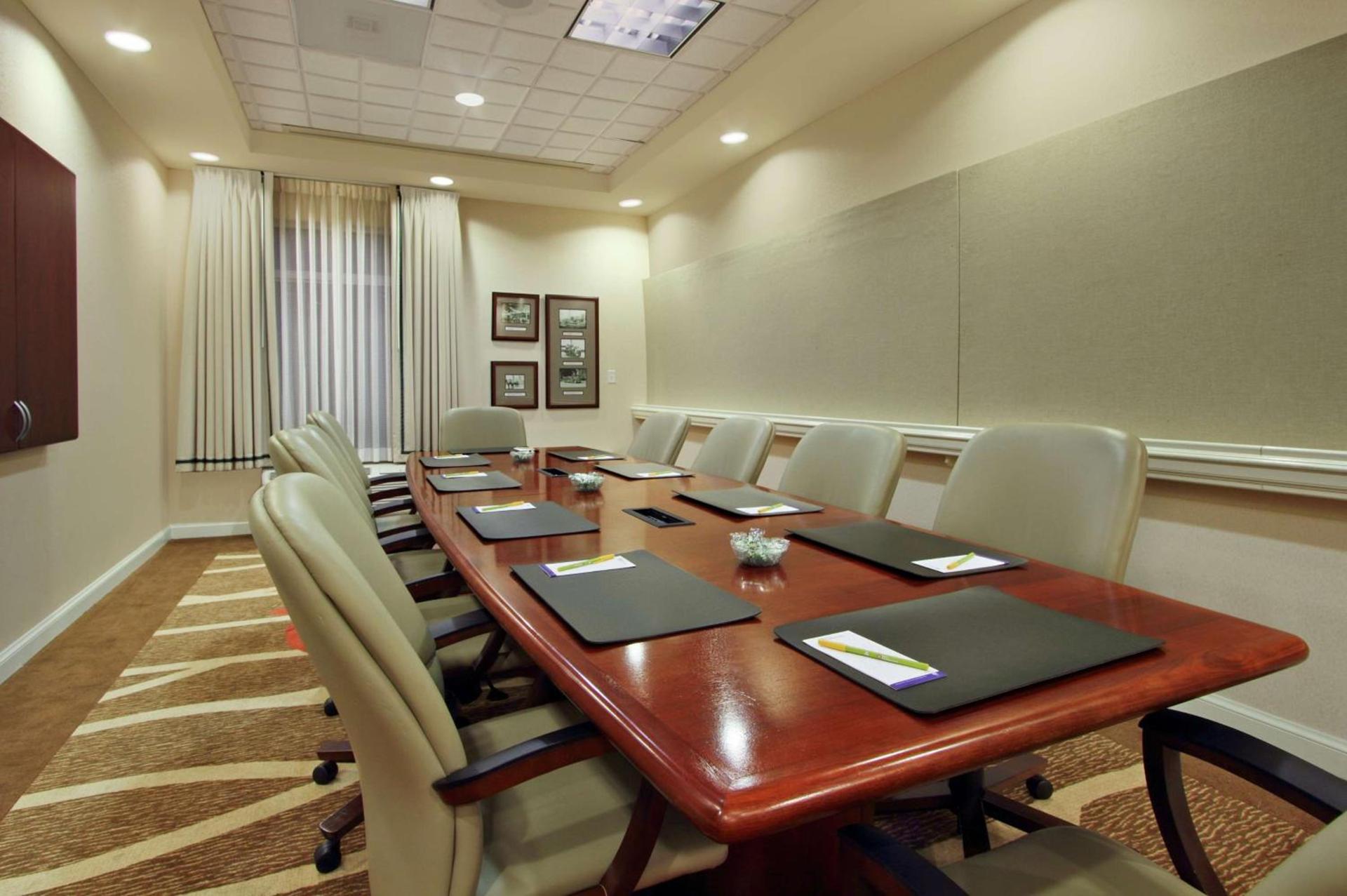 Hilton Garden Inn Chesapeake Greenbrier photo 20