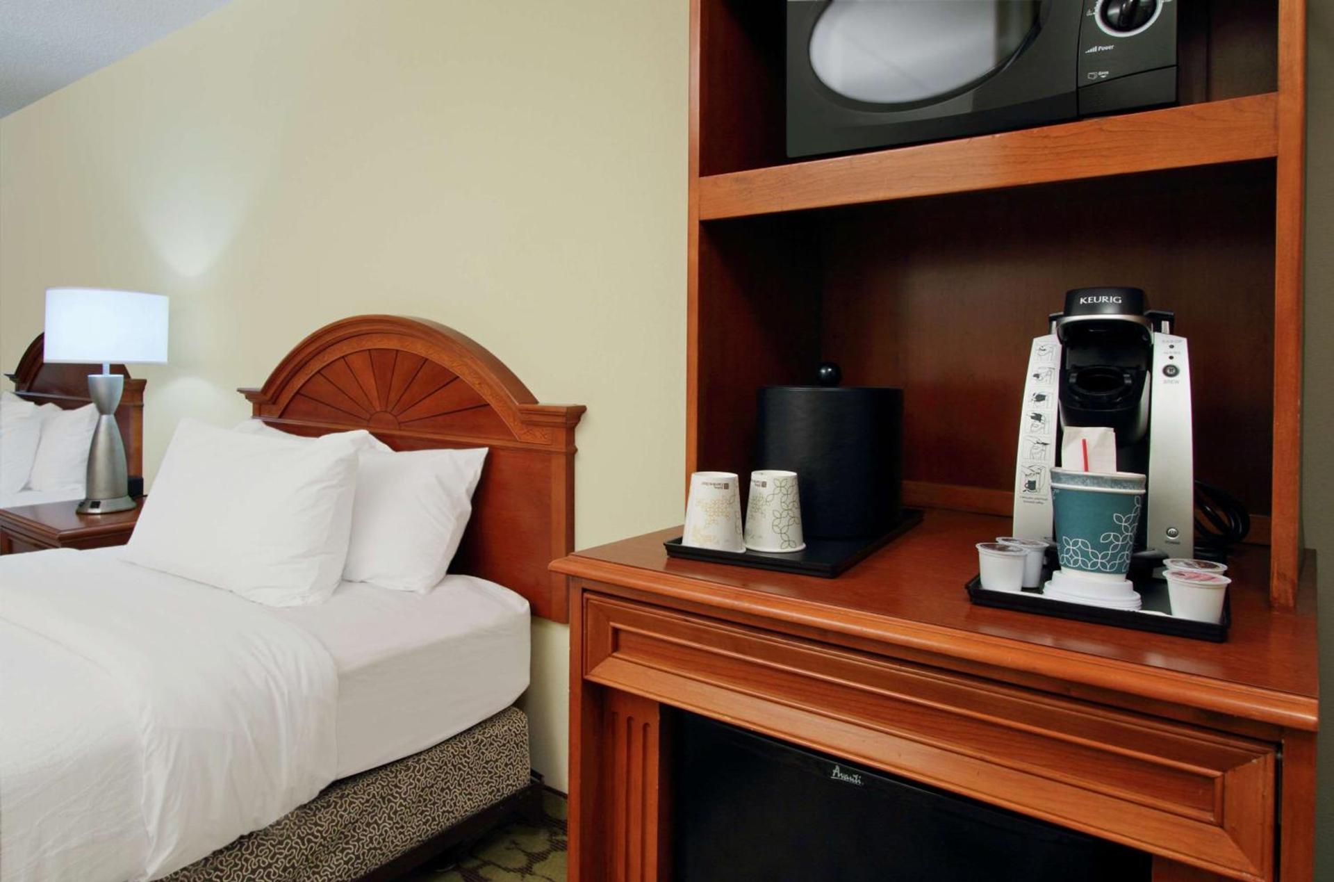 Hilton Garden Inn Chesapeake Greenbrier photo 18